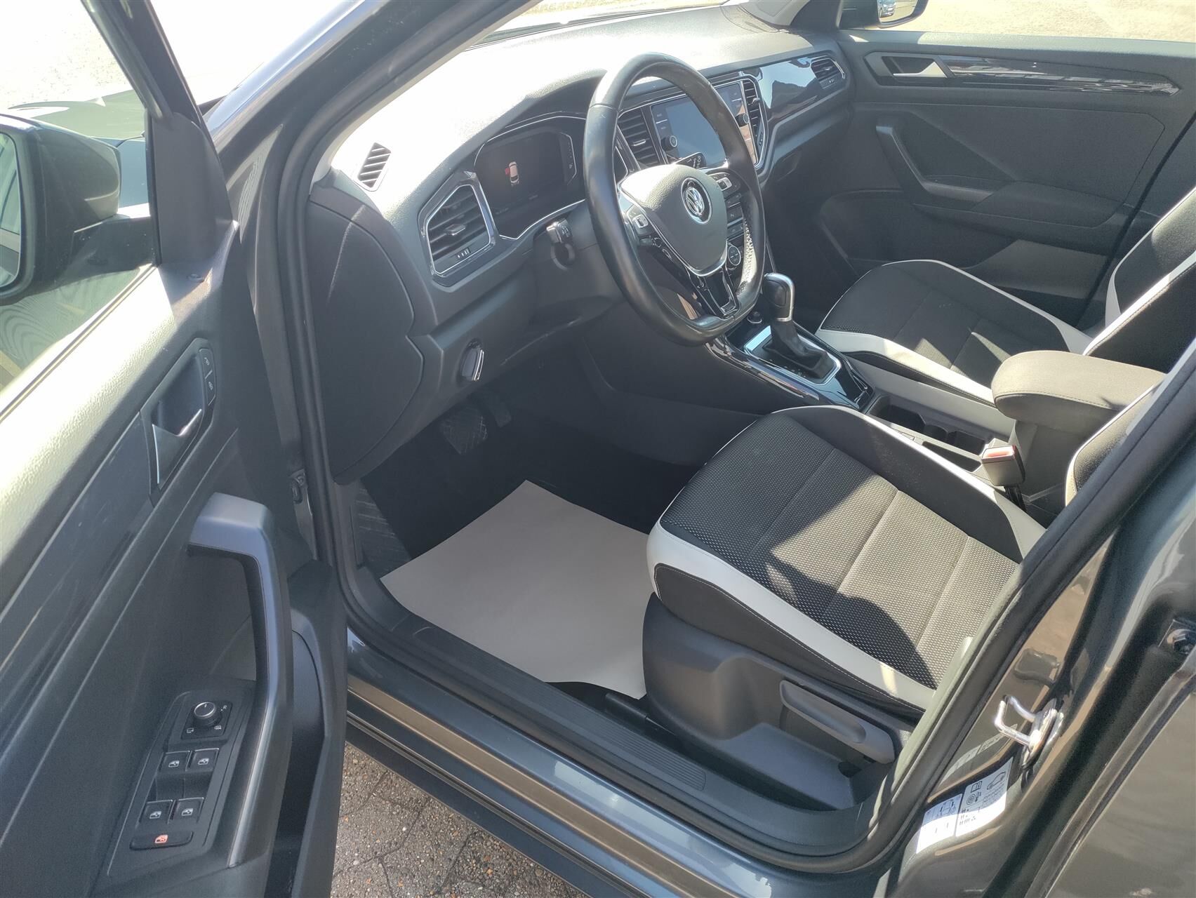 Billede af VW T-Roc 1,5 TSI ACT Sport DSG 150HK 5d 7g Aut.