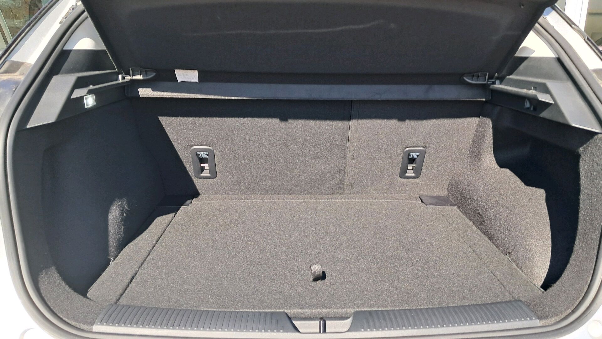 Billede af MG MG4 Electric EL Luxury Long Range 204HK 5d Aut.