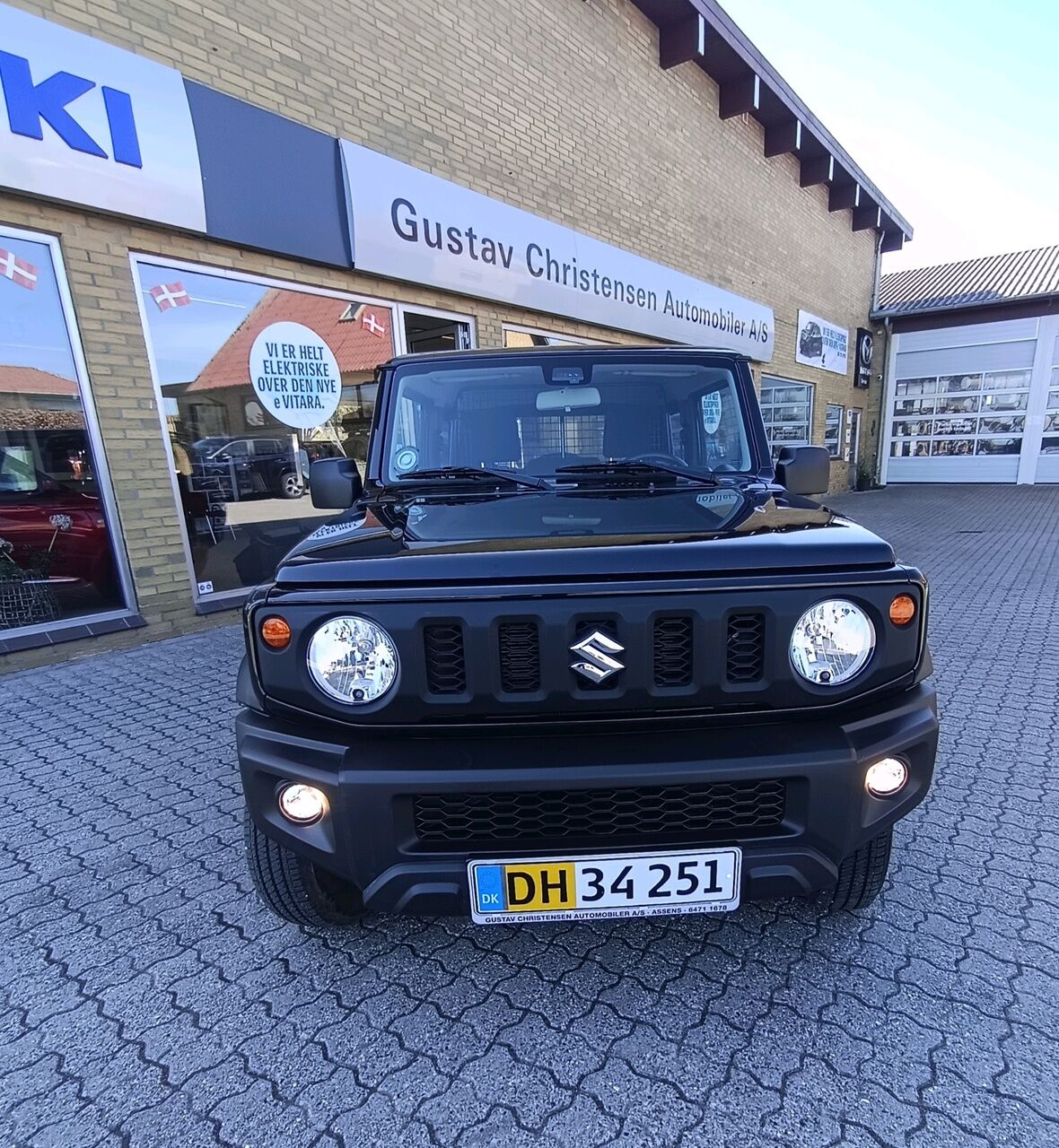Billede af Suzuki Jimny 1,5 Active AEB AllGrip 102HK Van