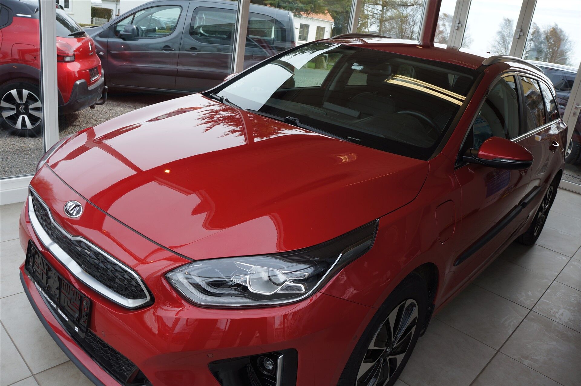 Billede af Kia Ceed SW 1,6 GDI PHEV  Plugin-hybrid Upgrade m/Plus DCT 141HK Stc 6g Aut.