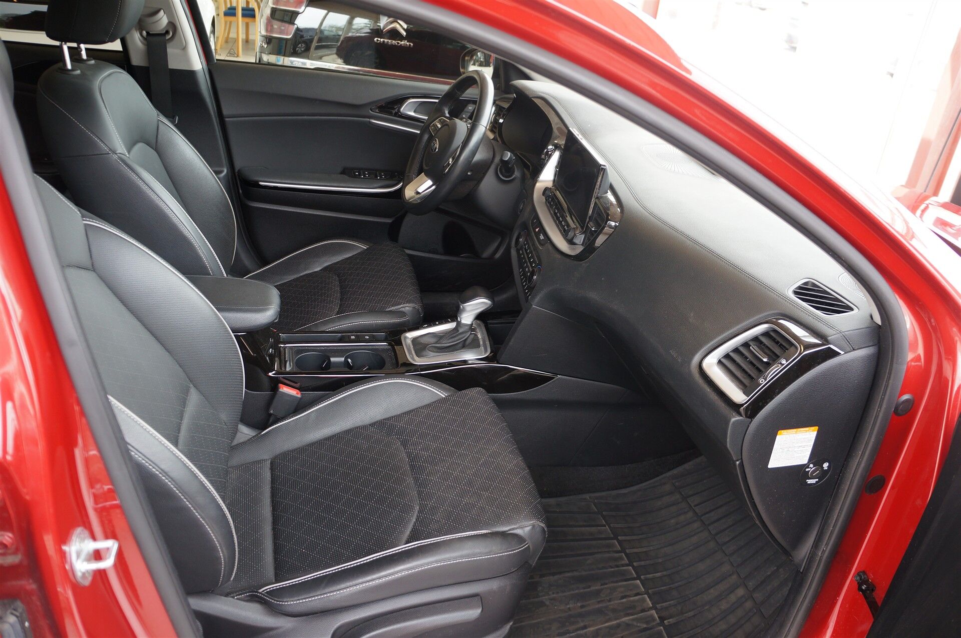 Billede af Kia Ceed SW 1,6 GDI PHEV  Plugin-hybrid Upgrade m/Plus DCT 141HK Stc 6g Aut.