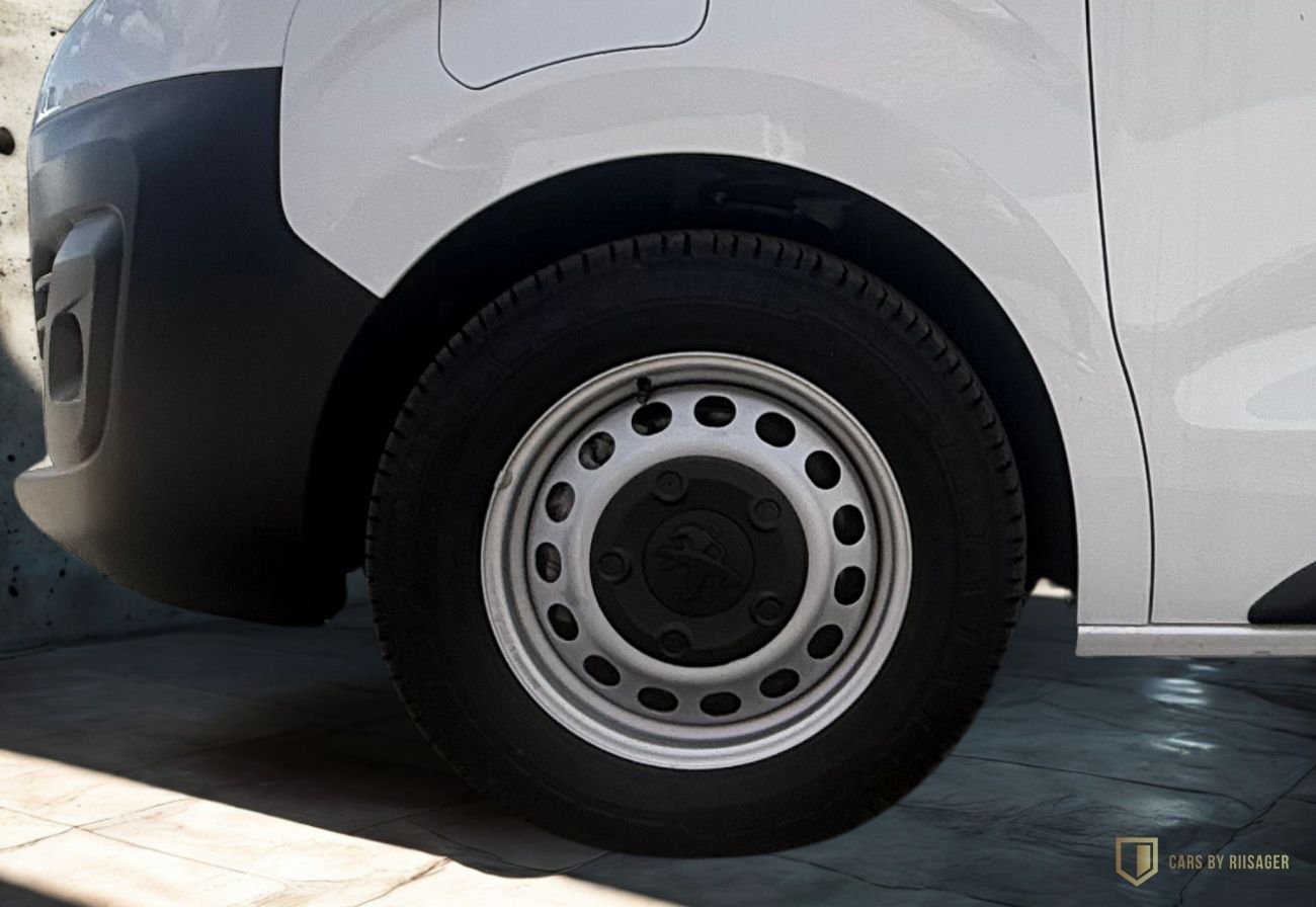 Billede af Peugeot e-Expert L2 EL Plus 136HK Van Aut.