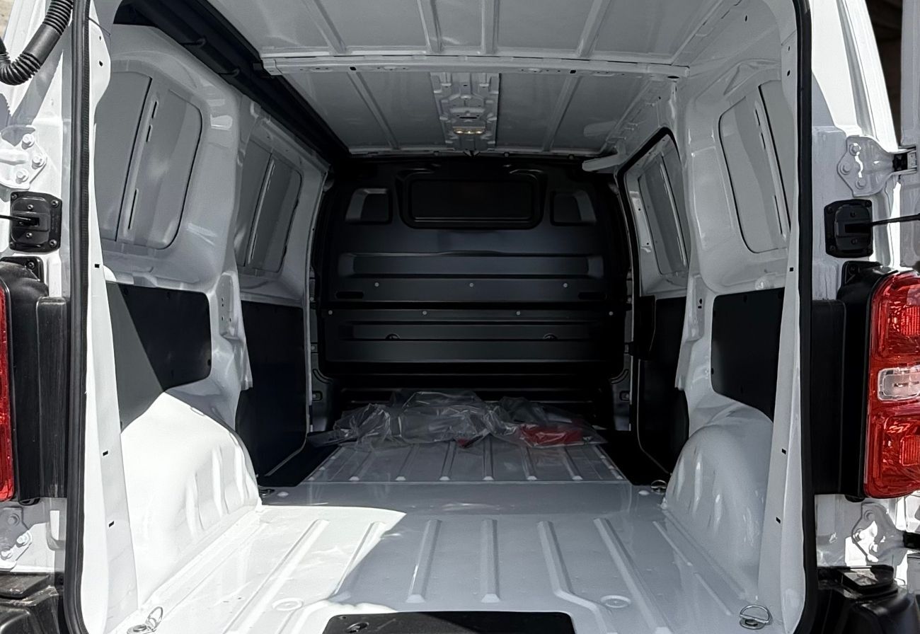 Billede af Peugeot e-Expert L2 EL Plus 136HK Van Aut.