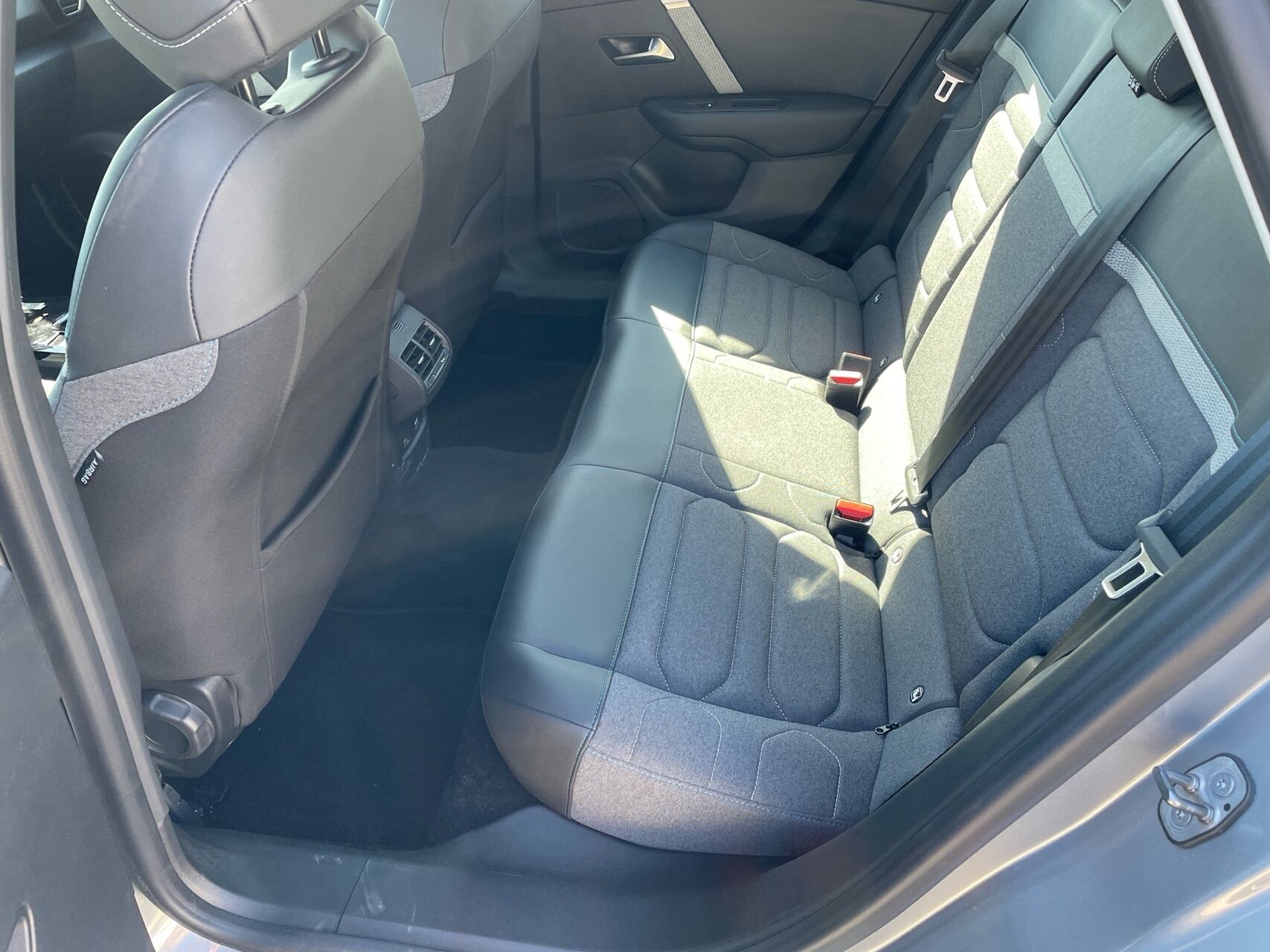 Billede af Citroën e-C4 EL Feel 136HK 5d Aut.