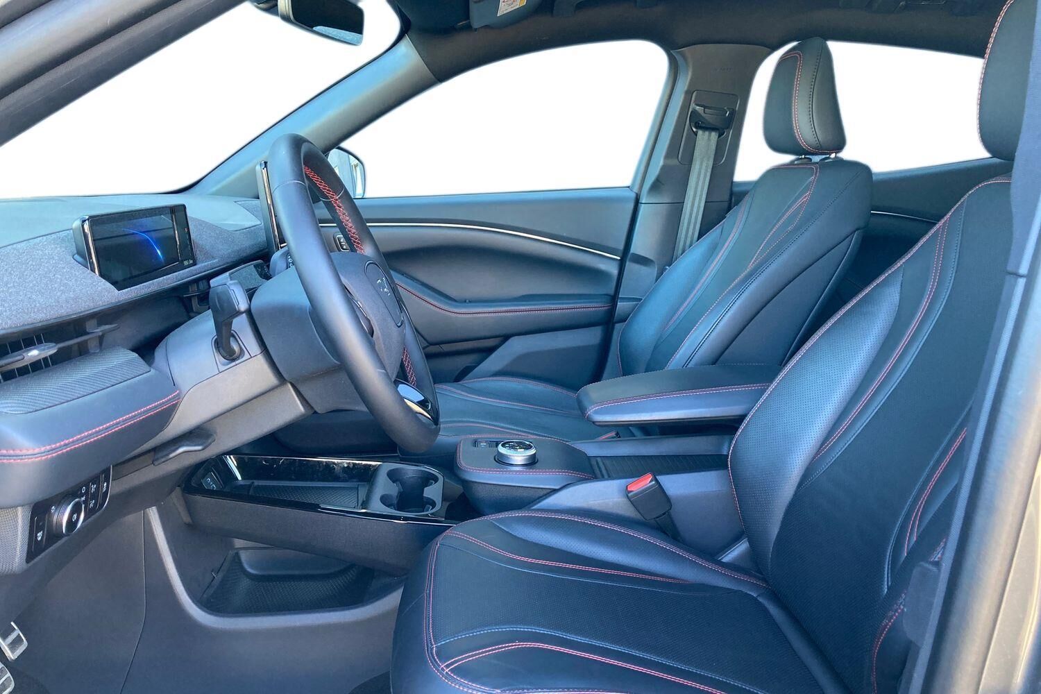 Billede af Ford Mustang Mach-E EL SR Premium AWD 269HK 5d Aut.