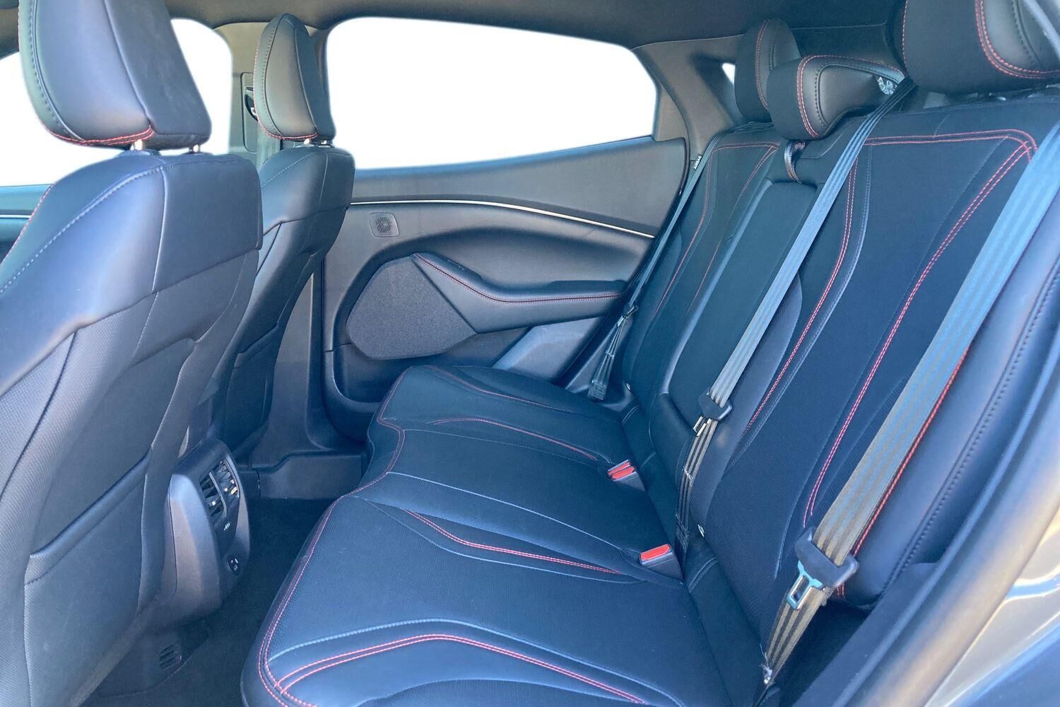 Billede af Ford Mustang Mach-E EL SR Premium AWD 269HK 5d Aut.