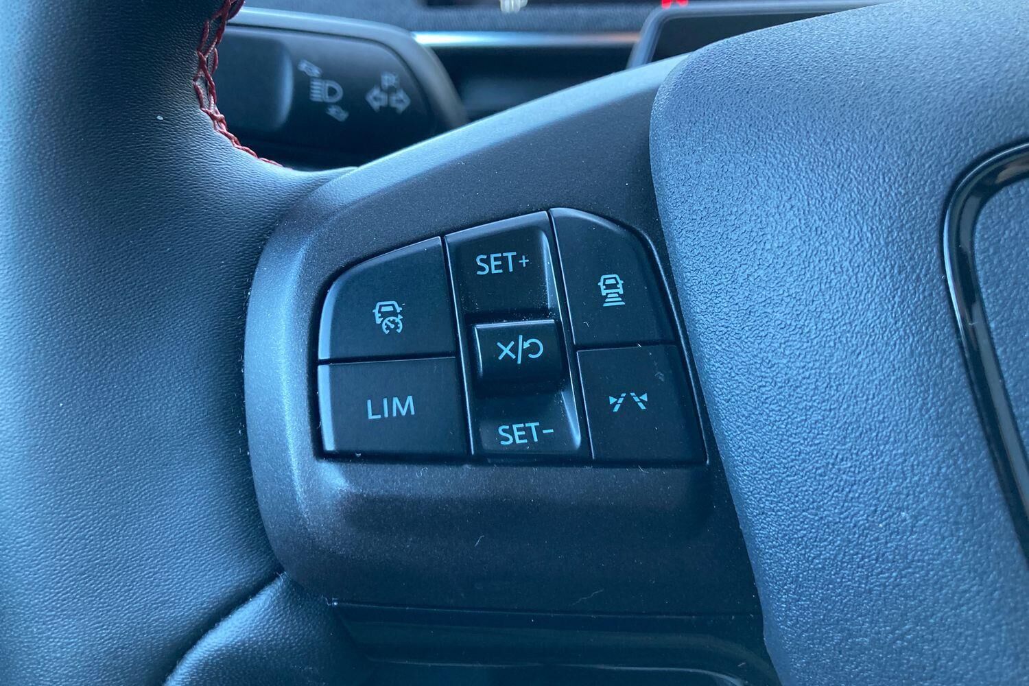 Billede af Ford Mustang Mach-E EL SR Premium AWD 269HK 5d Aut.