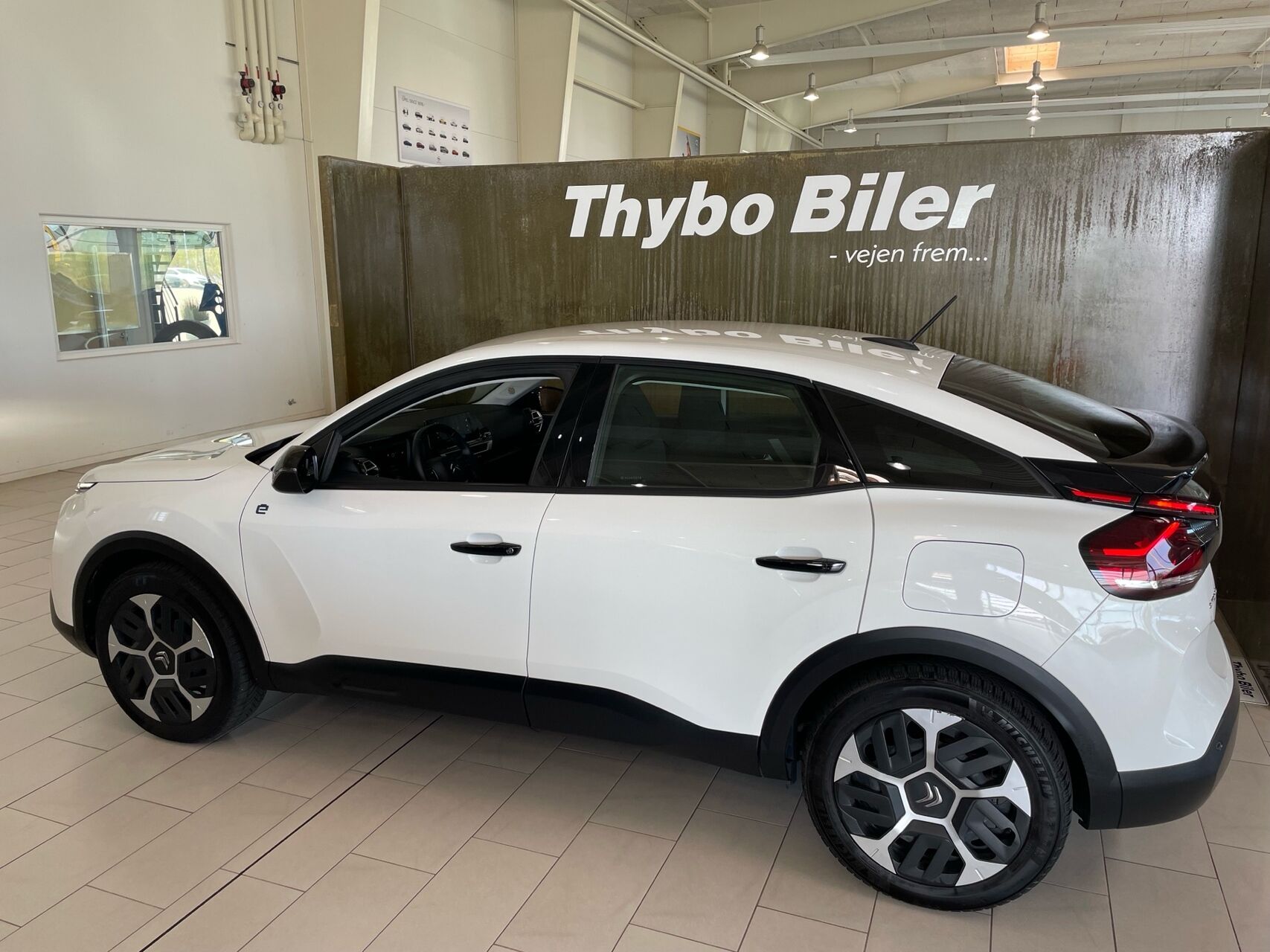 Billede af Citroën e-C4 EL You! 136HK 5d Aut.