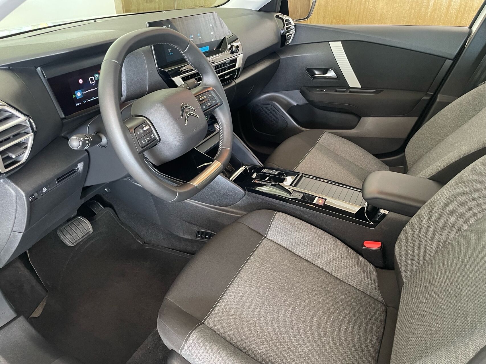 Billede af Citroën e-C4 EL You! 136HK 5d Aut.