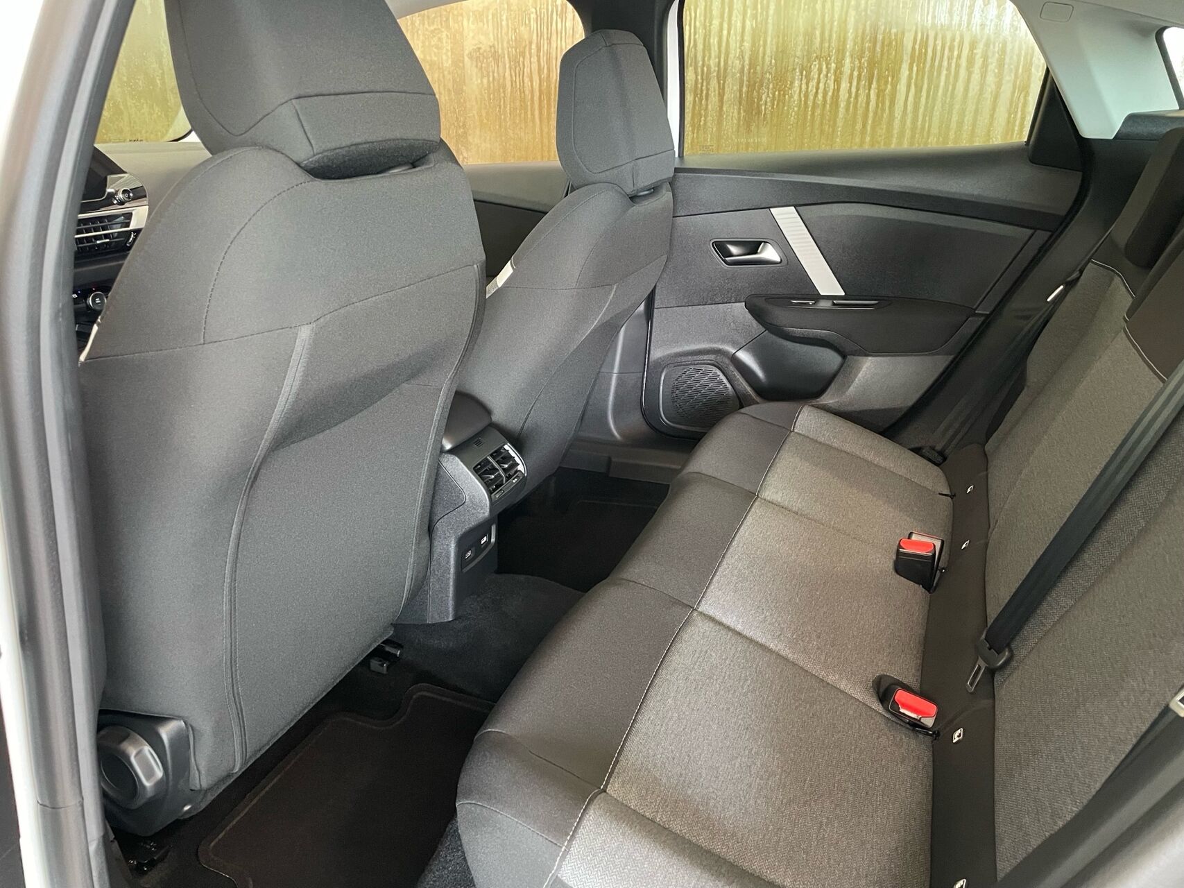 Billede af Citroën e-C4 EL You! 136HK 5d Aut.