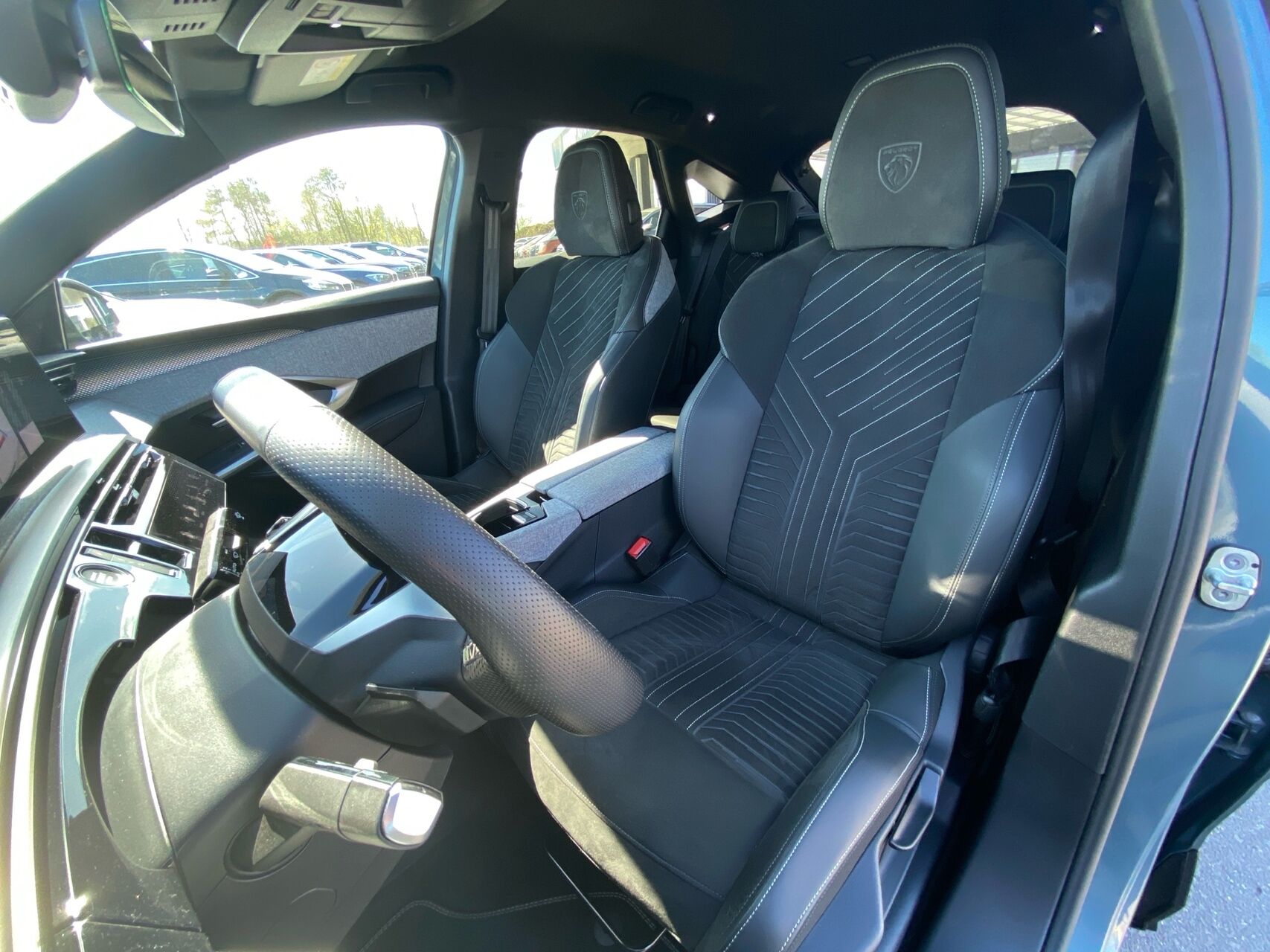 Billede af Peugeot e-3008 EL GT 210HK 5d Aut.