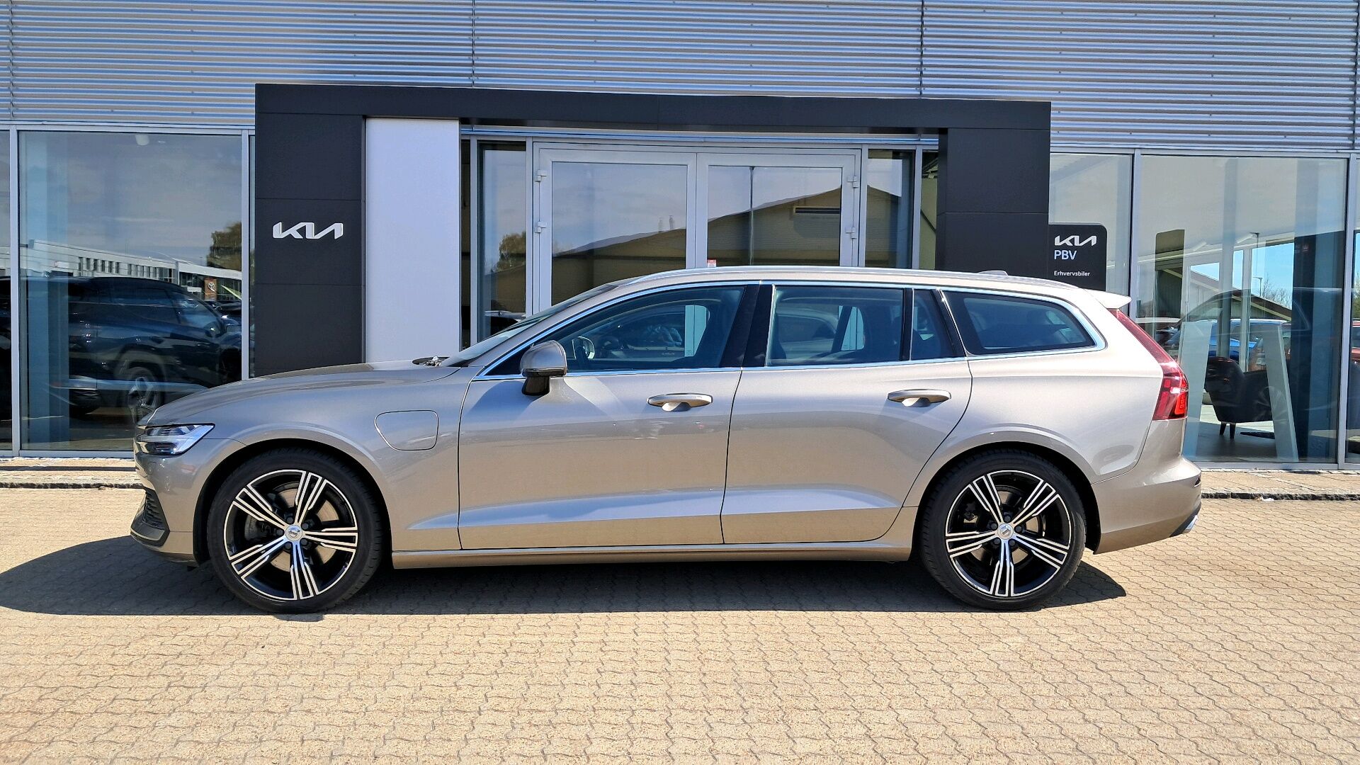 Billede af Volvo V60 2,0 T6 Recharge  Plugin-hybrid Inscription 340HK Stc 8g Aut.