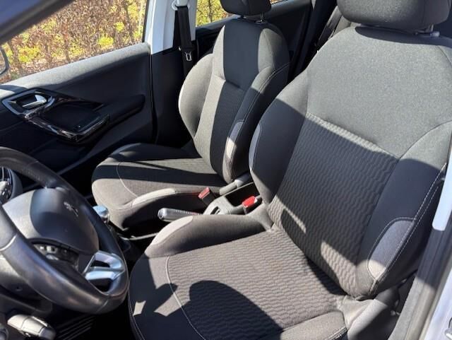 Billede af Peugeot 208 1,2 VTi Intense 82HK 5d