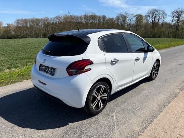 Billede af Peugeot 208 1,2 VTi Intense 82HK 5d