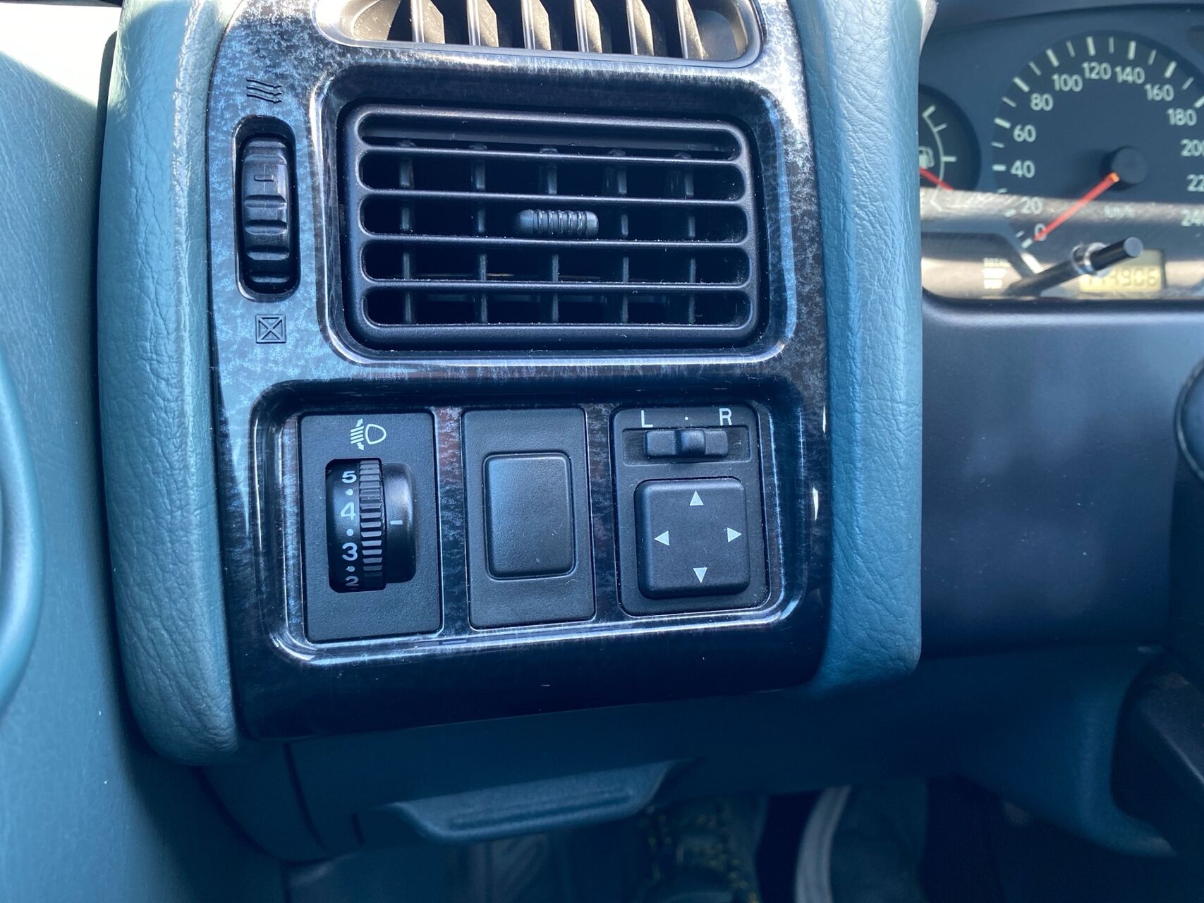 Billede af Toyota Avensis 1,8 Linea Terra 110HK