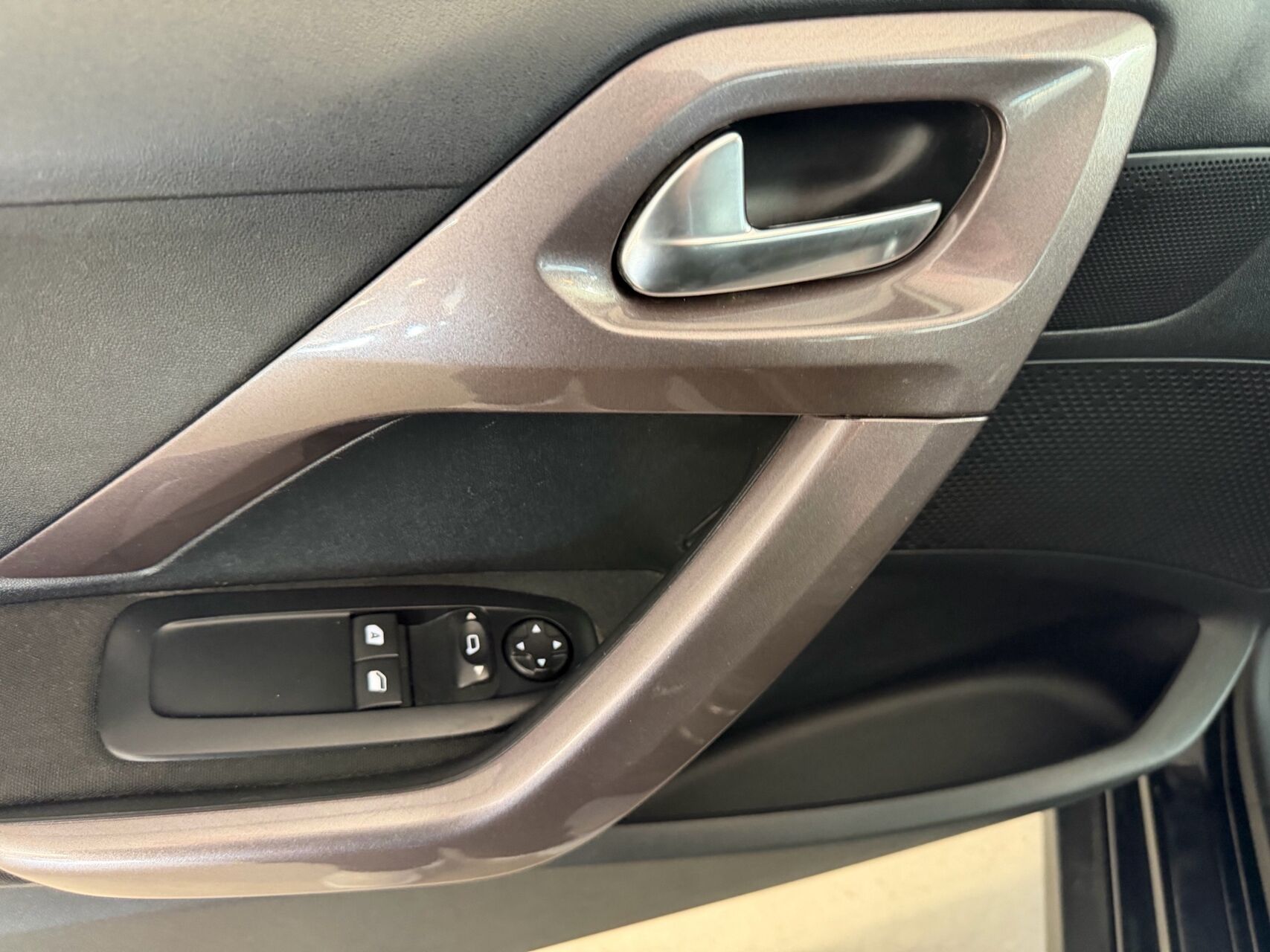 Billede af Peugeot 2008 1,2 VTi Excite 82HK