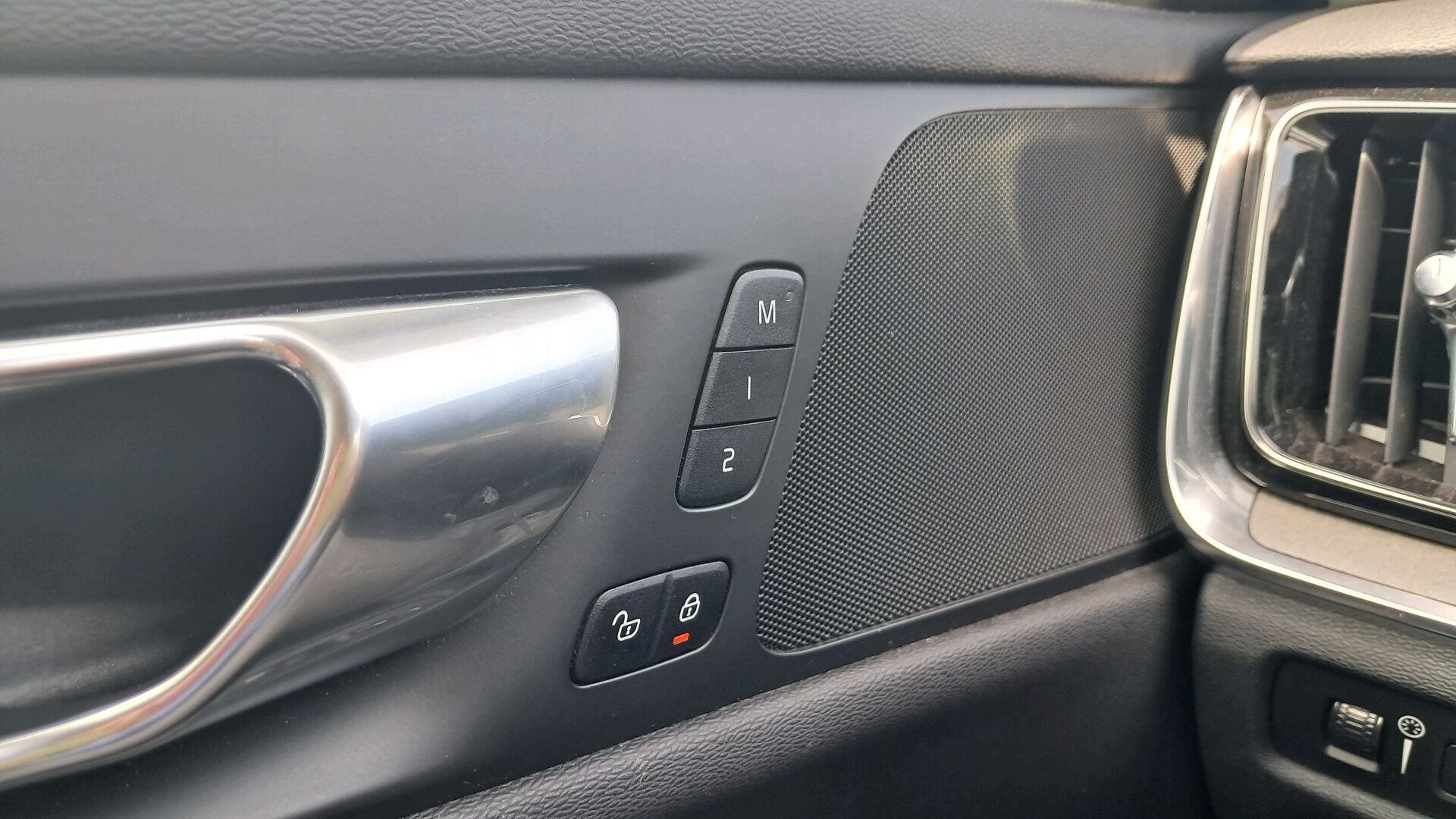 Billede af Volvo V60 2,0 T6 Recharge  Plugin-hybrid Inscription 340HK Stc 8g Aut.