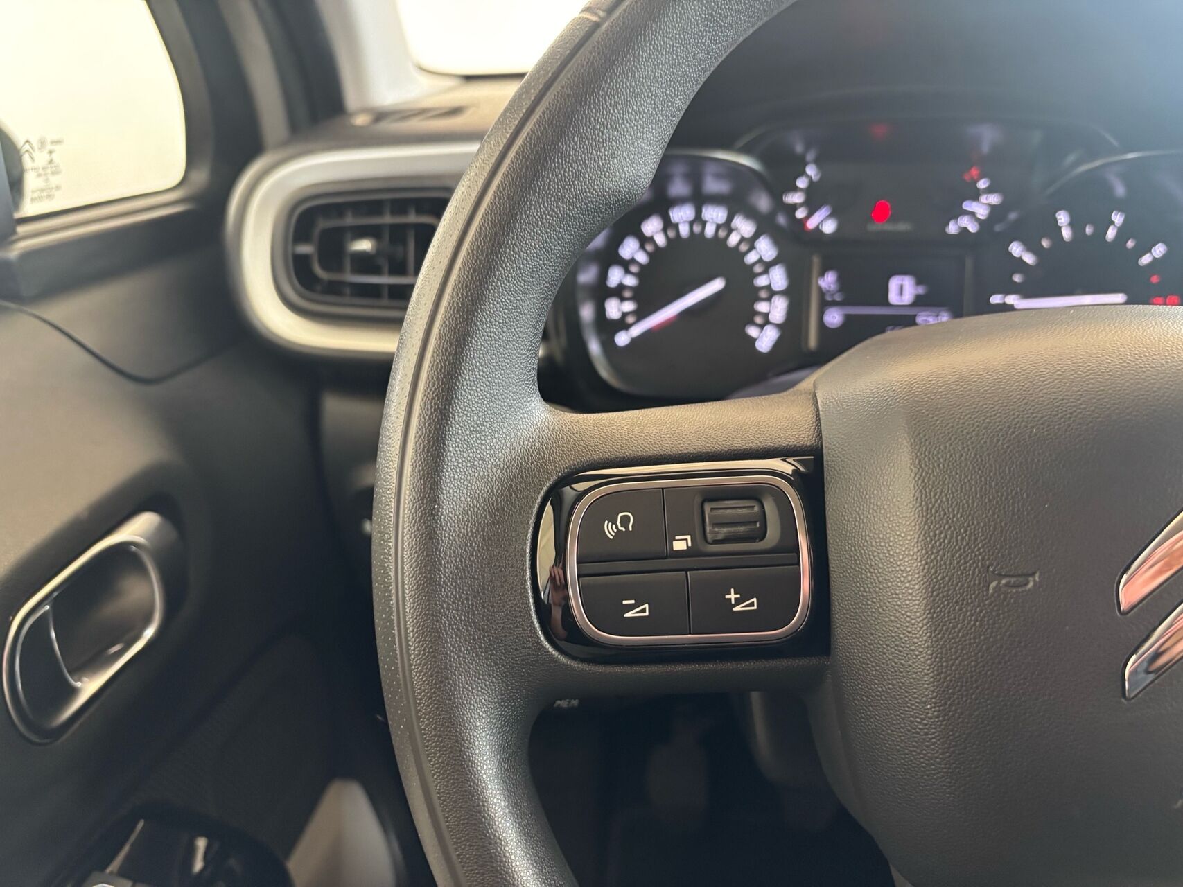 Billede af Citroën C3 1,2 PureTech Shine Ltd. 83HK 5d