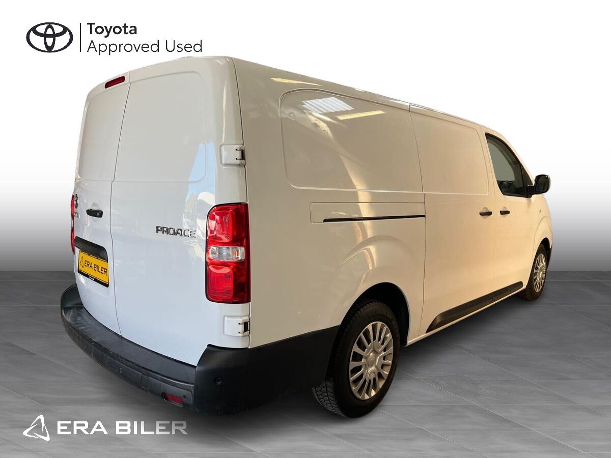Billede af Toyota Proace Long 2,0 D Comfort Master To skydedør 144HK Van 8g Aut.