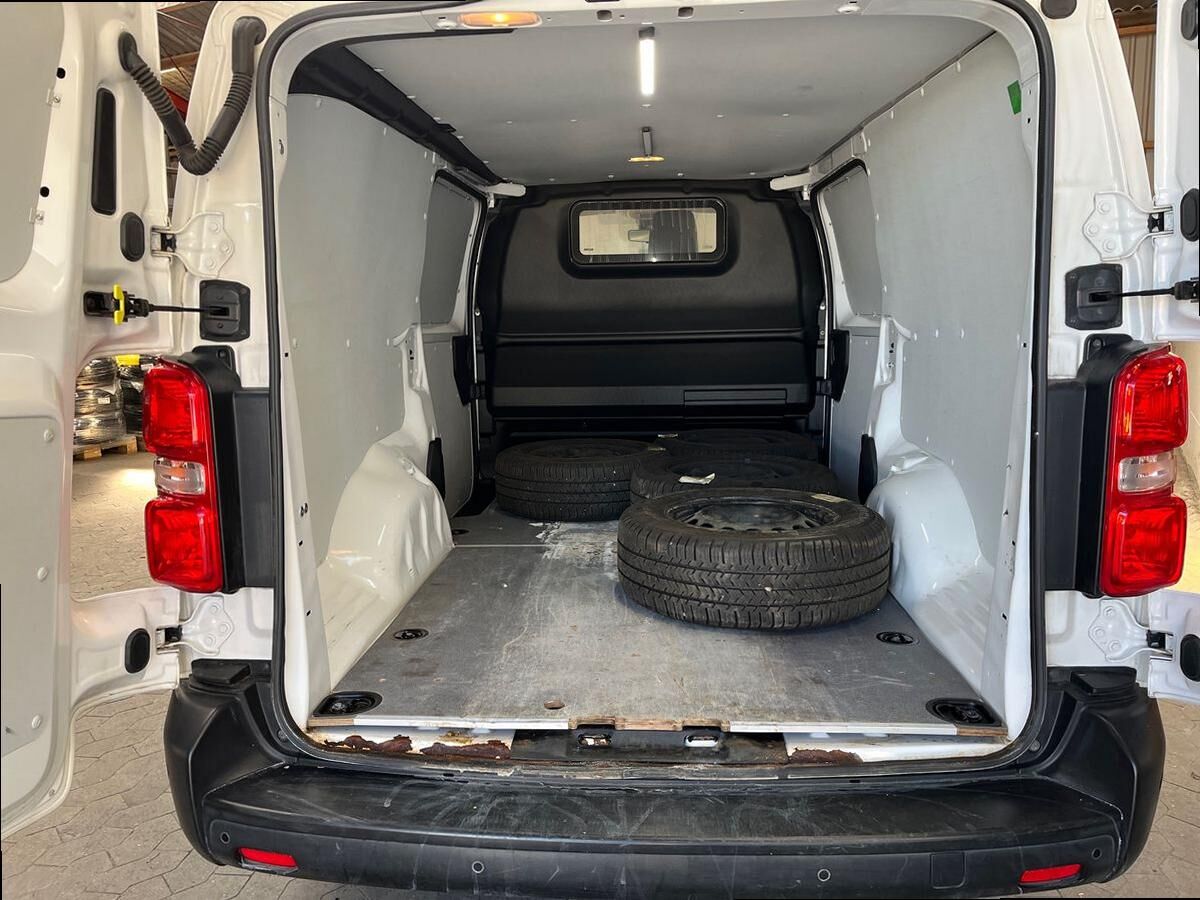 Billede af Toyota Proace Long 2,0 D Comfort Master To skydedør 144HK Van 8g Aut.
