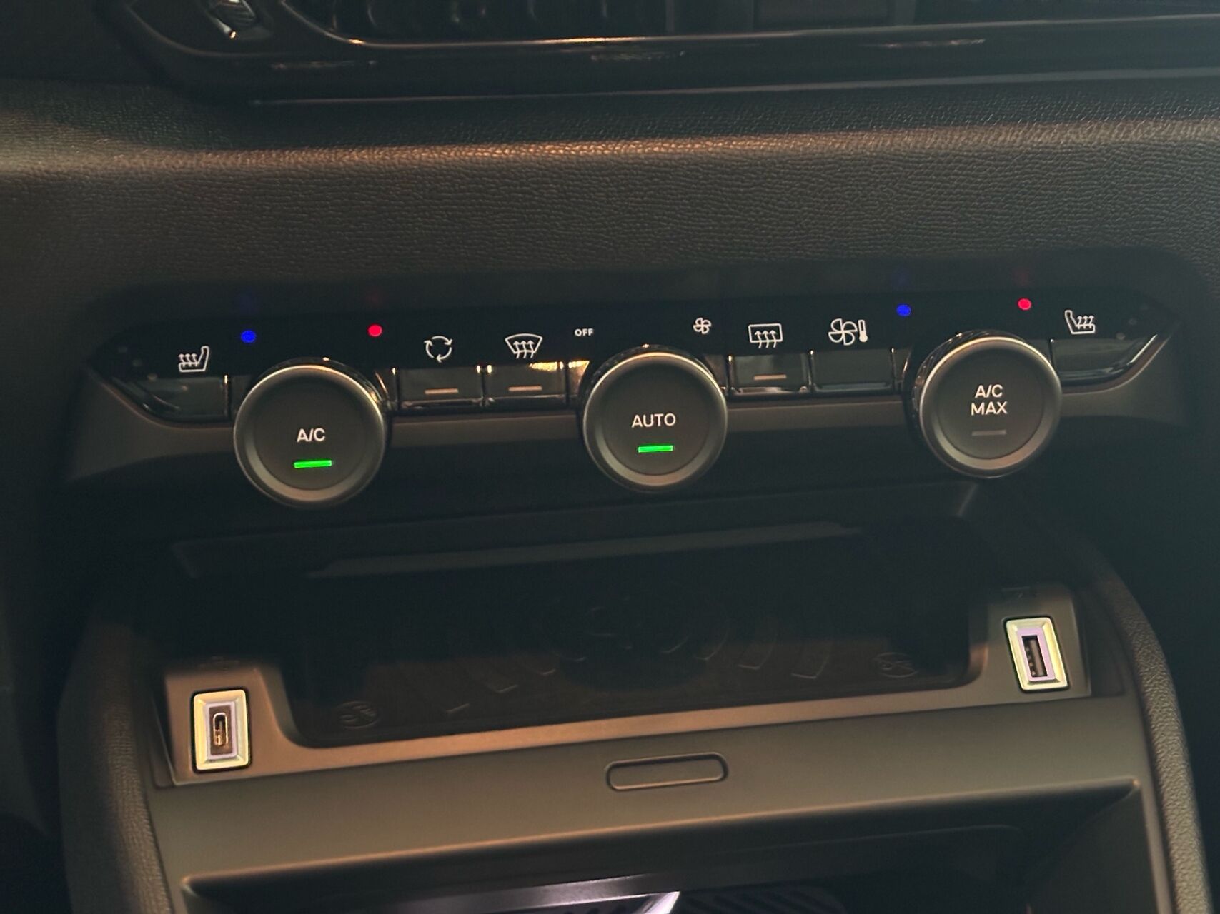 Billede af Citroën e-C4 EL Shine 136HK 5d Aut.