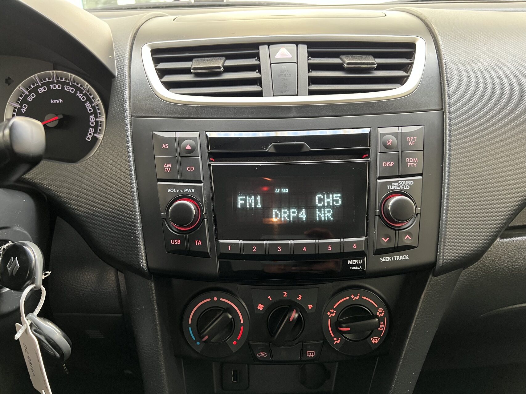 Billede af Suzuki Swift 1,2 16V Young 94HK 5d