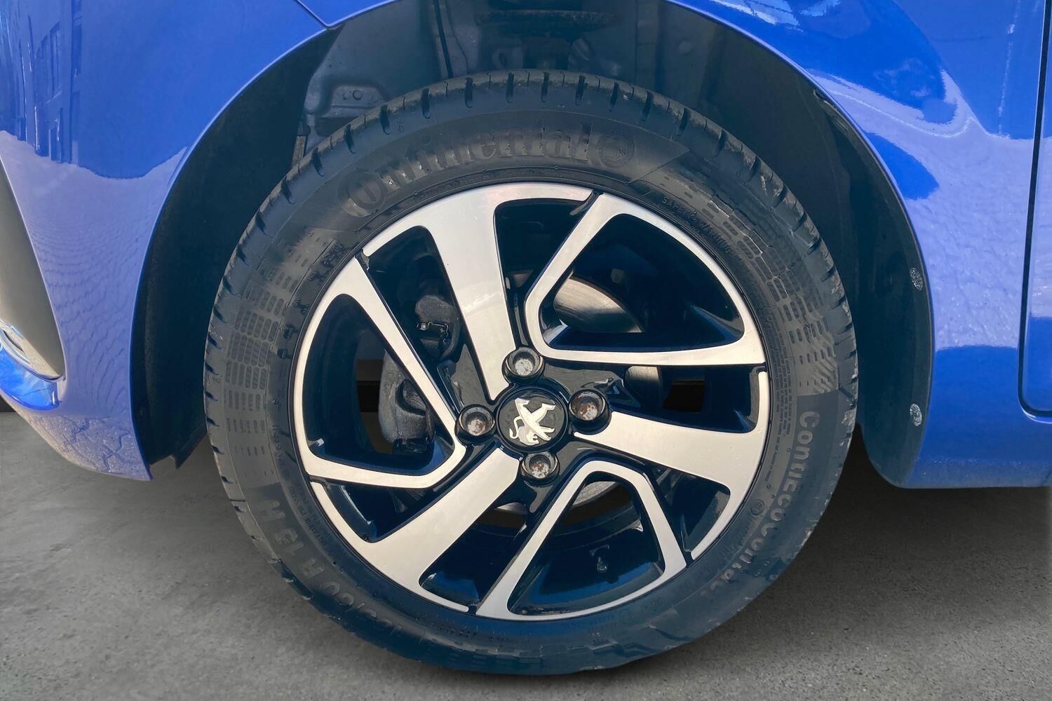 Billede af Peugeot 108 1,0 e-Vti Allure+ 72HK 5d