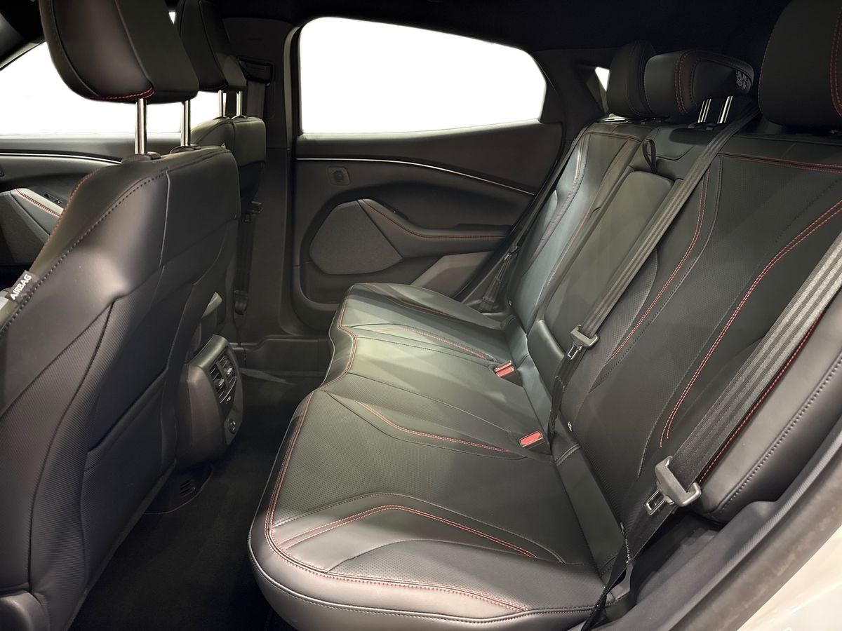 Billede af Ford Mustang Mach-E EL UR Premium AWD 351HK 5d Aut.
