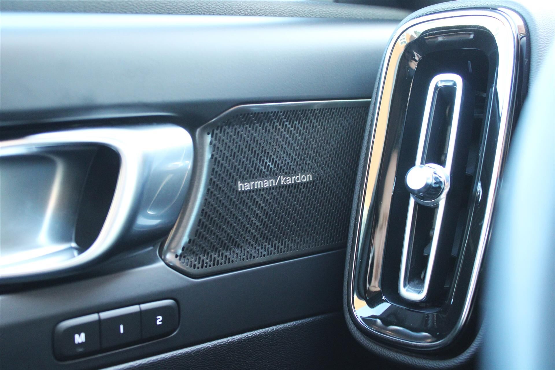 Billede af Volvo XC40 P8 Recharge Twin Ultimate AWD 408HK 5d Aut.