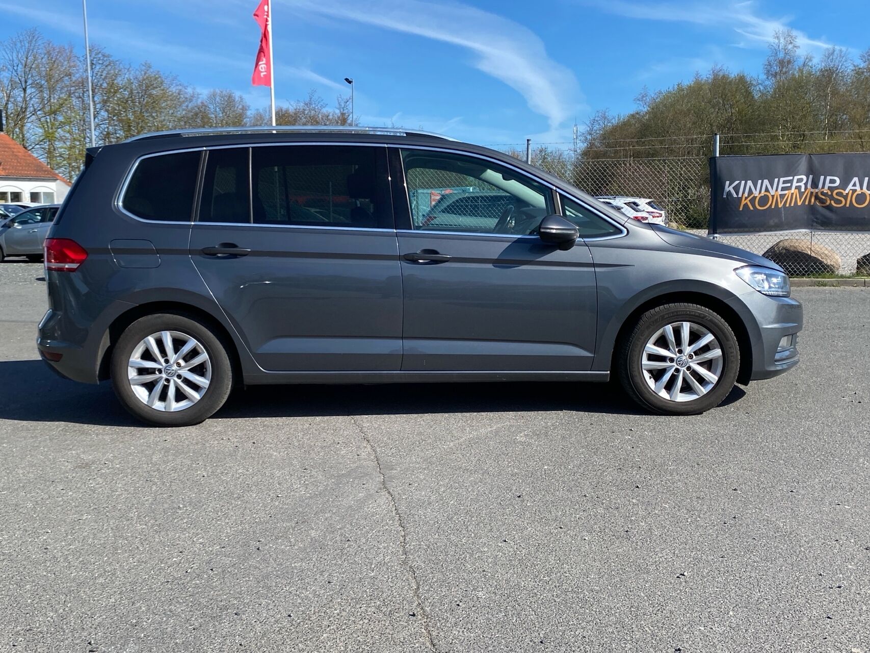 Billede af VW Touran 2,0 TDI BMT SCR Highline DSG 150HK 6g Aut.