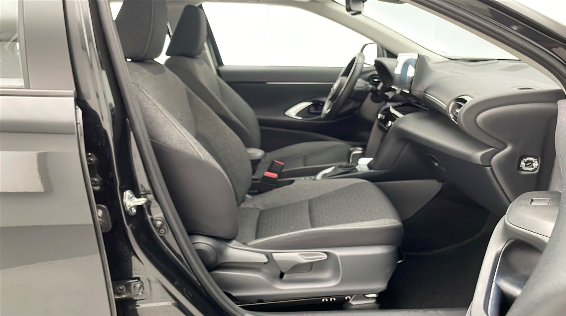 Billede af Toyota Yaris Cross 1,5 Hybrid Active Technology Plus 116HK 5d Trinl. Gear