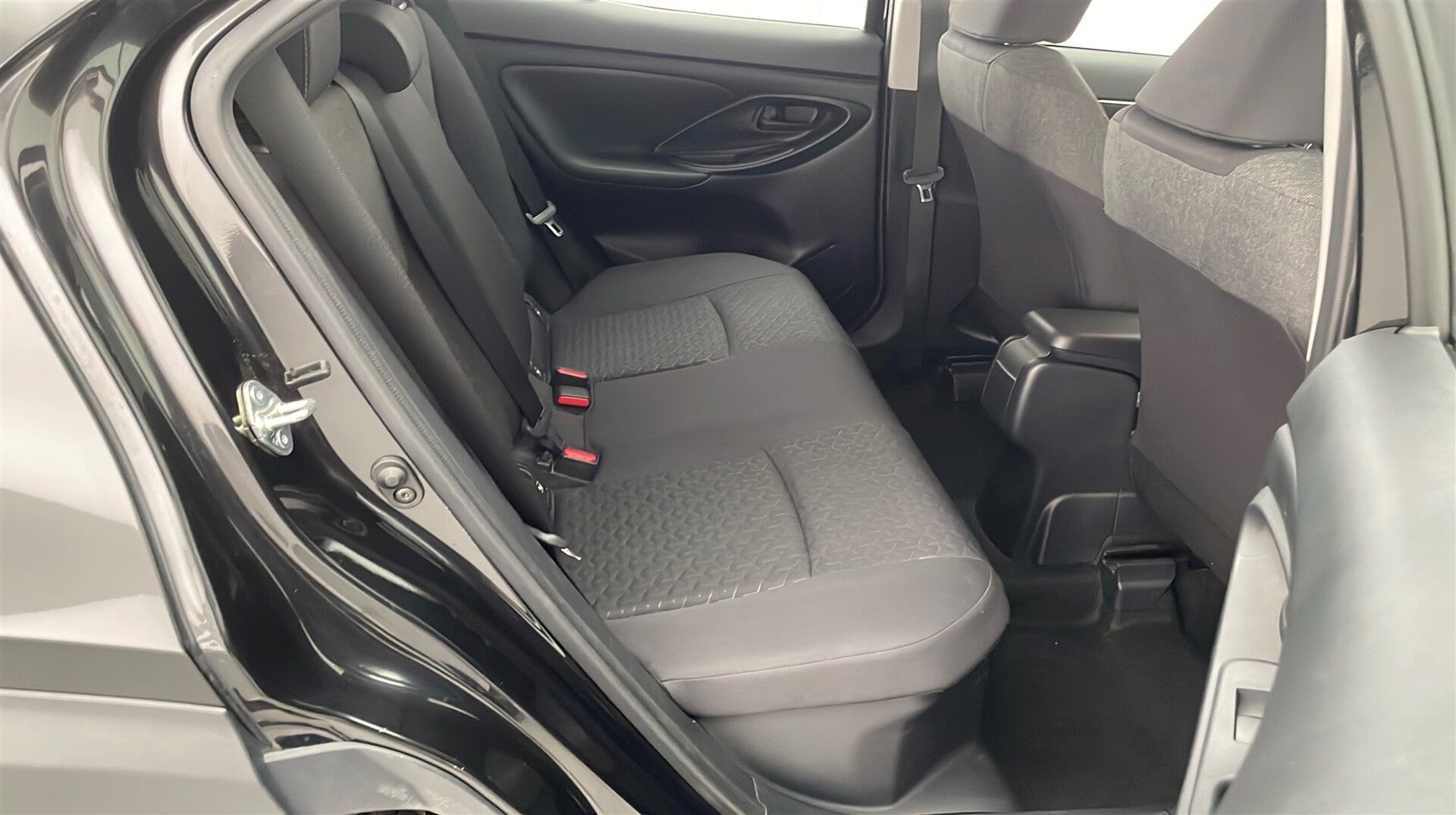 Billede af Toyota Yaris Cross 1,5 Hybrid Active Technology Plus 116HK 5d Trinl. Gear