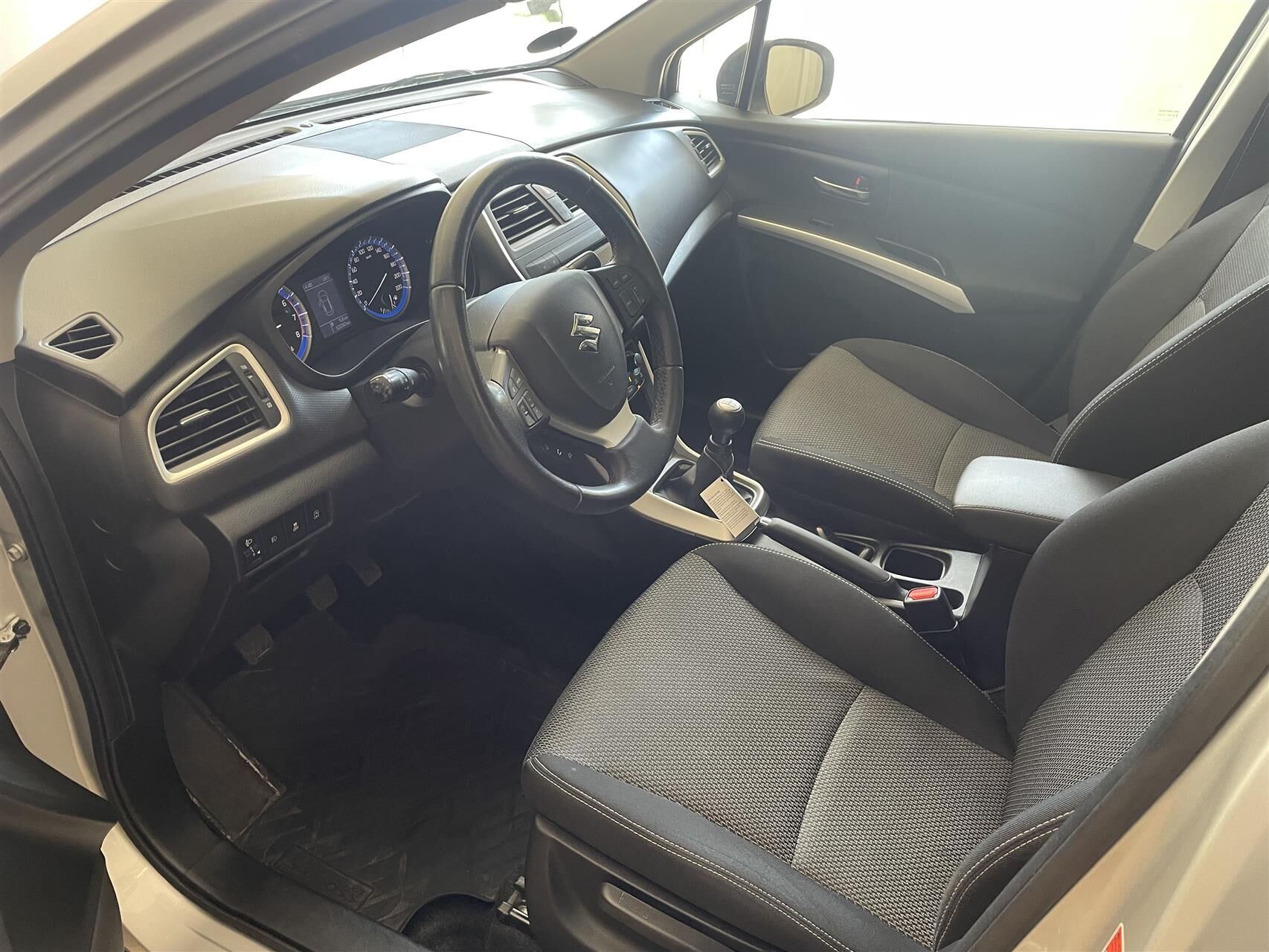 Billede af Suzuki S-Cross 1,6 16V Active Sun 120HK 5d