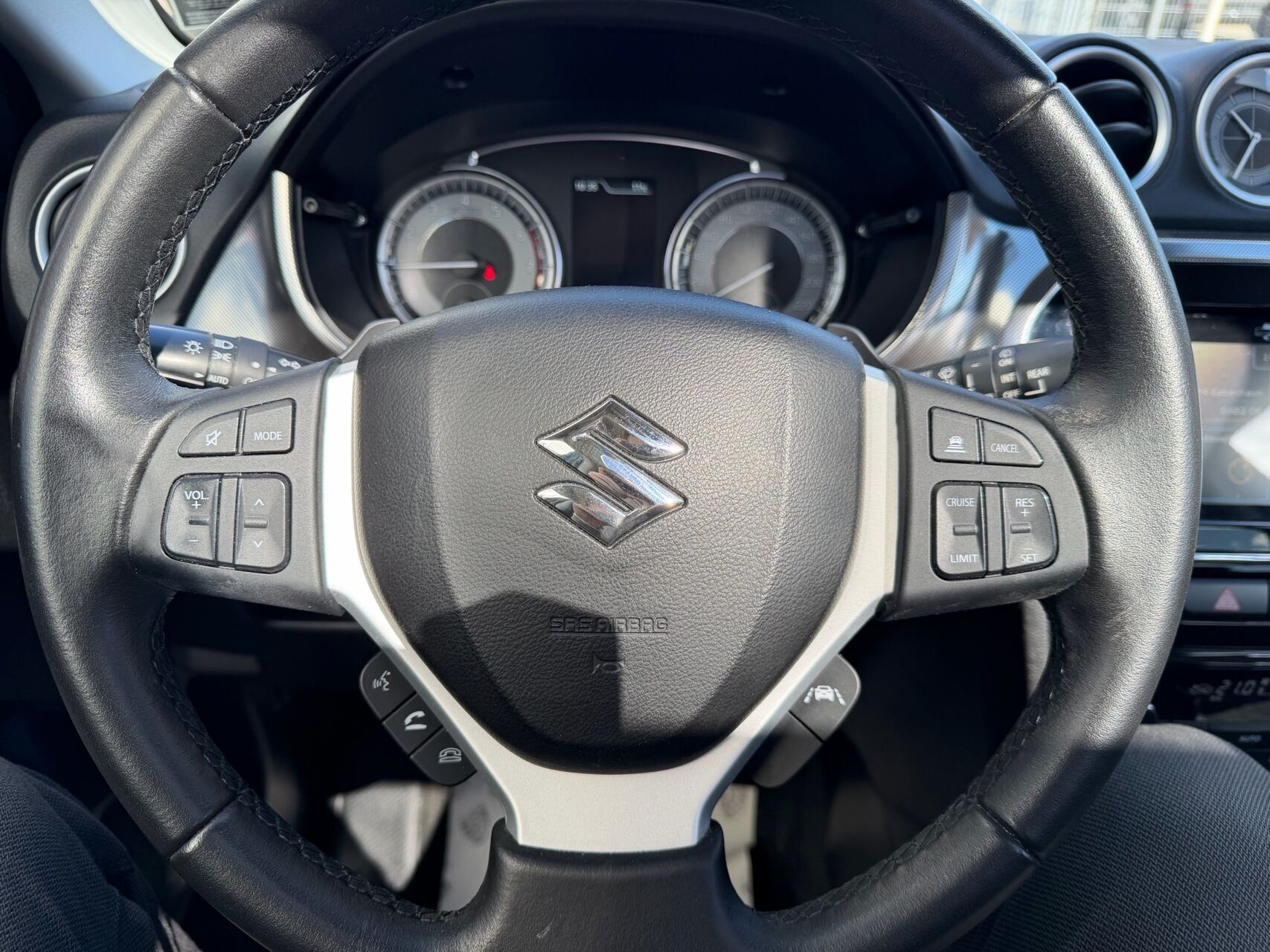 Billede af Suzuki Vitara 1,4 Boosterjet Adventure 140HK 5d 6g Aut.