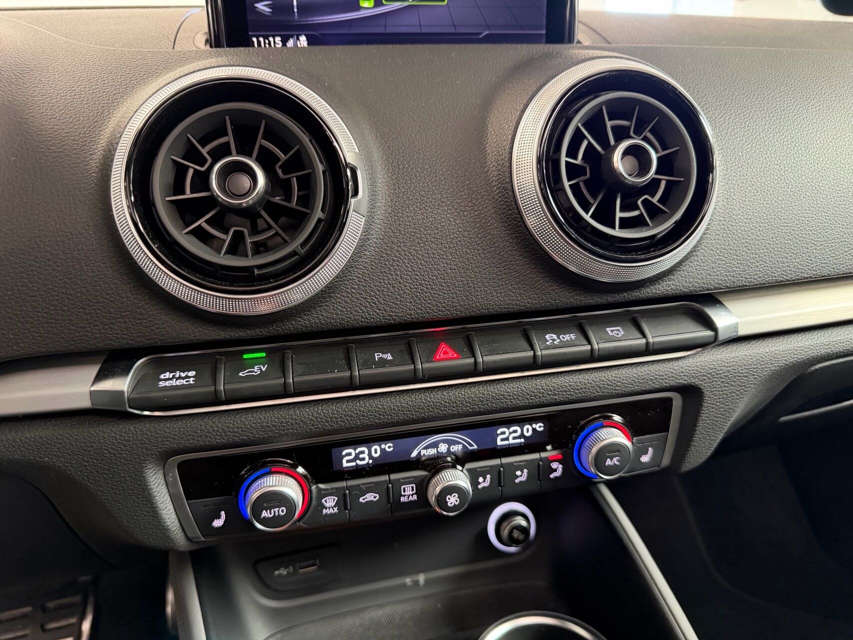 Billede af Audi A3 Sportback 1,4 E-tron  Plugin-hybrid Sport S Tronic 204HK 5d 6g Aut.