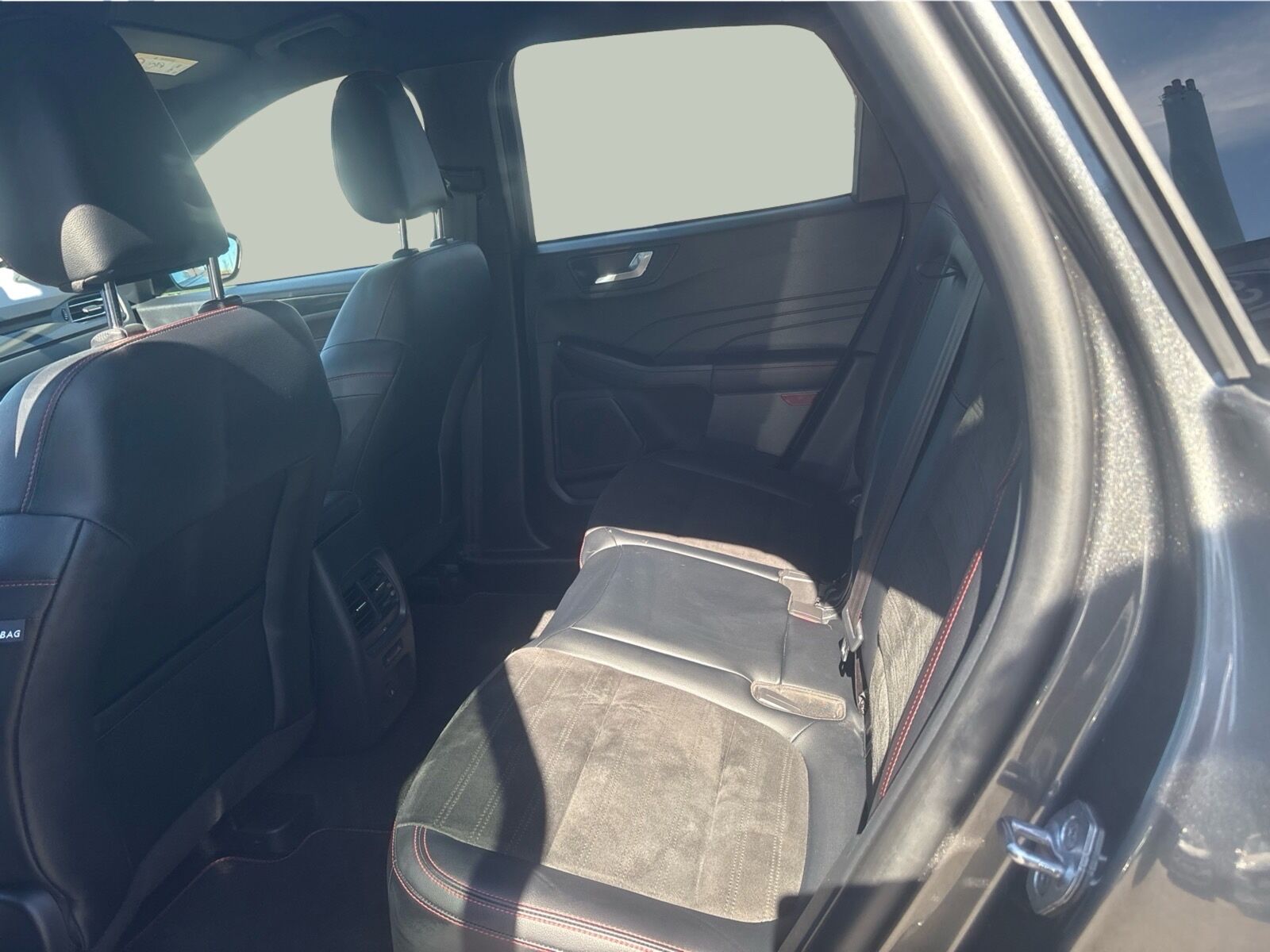 Billede af Ford Kuga 2,5 Plugin-hybrid ST-Line X CVT 225HK 5d Trinl. Gear