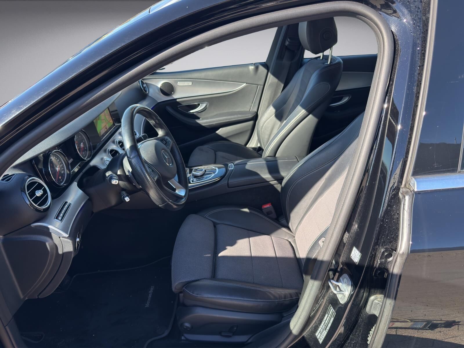 Billede af Mercedes-Benz E220 d T 2,0 D Avantgarde 9G-Tronic 194HK Stc Aut.
