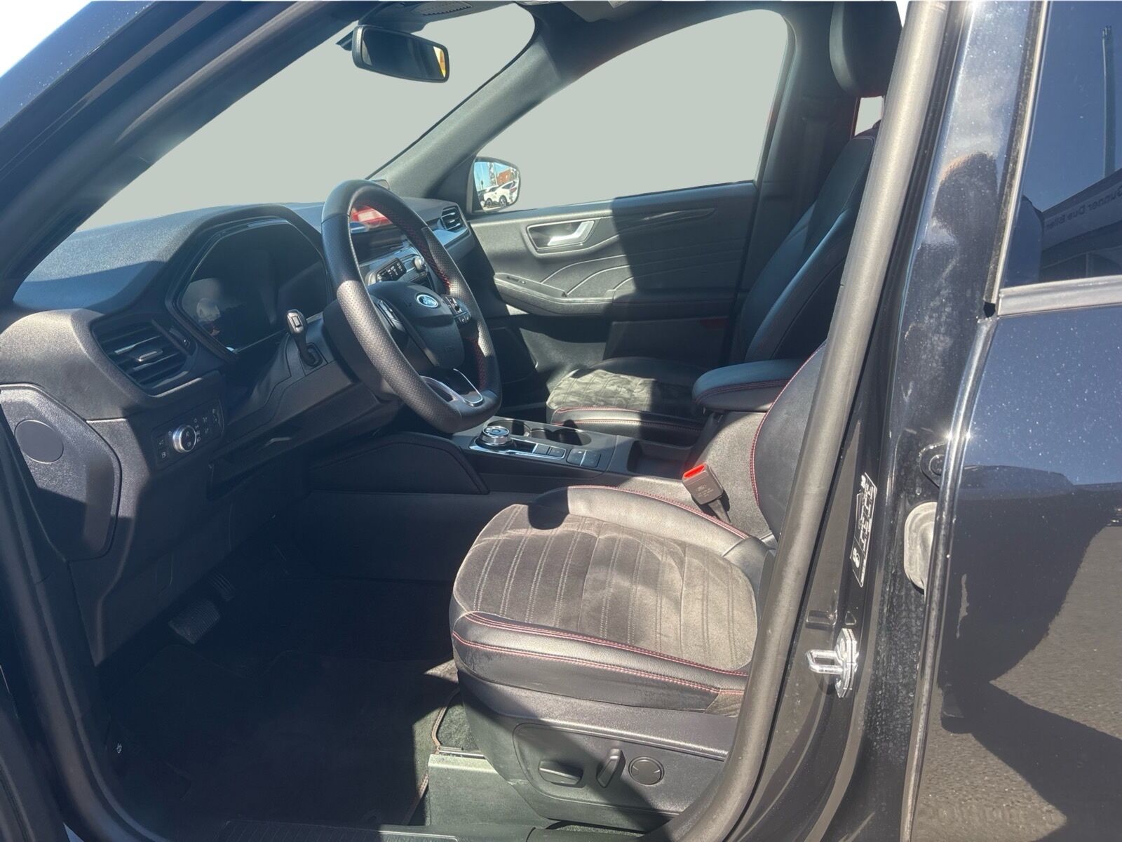 Billede af Ford Kuga 2,5 Plugin-hybrid ST-Line X CVT 225HK 5d Trinl. Gear