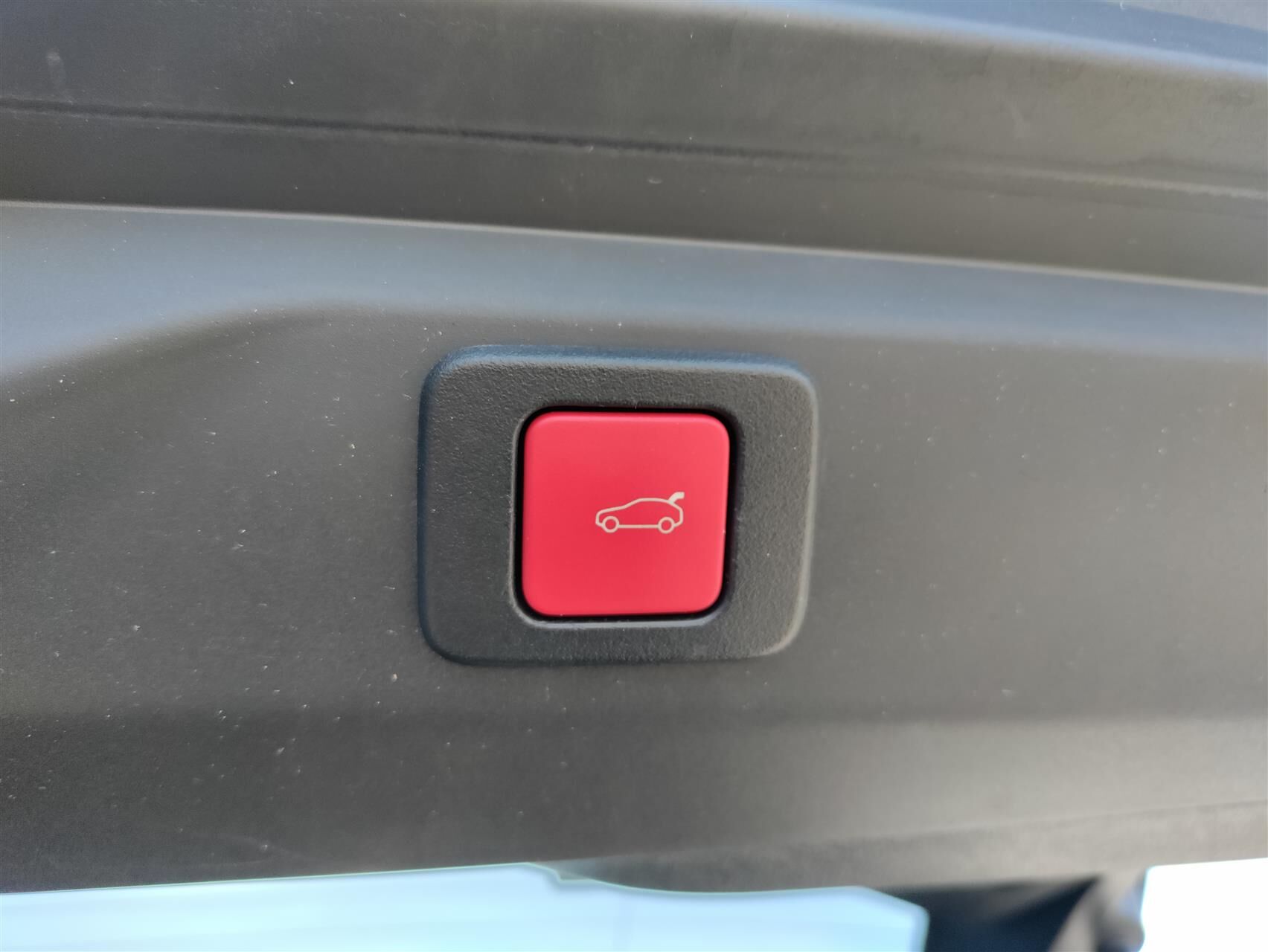 Billede af Peugeot e-3008 EL GT 210HK 5d Aut.