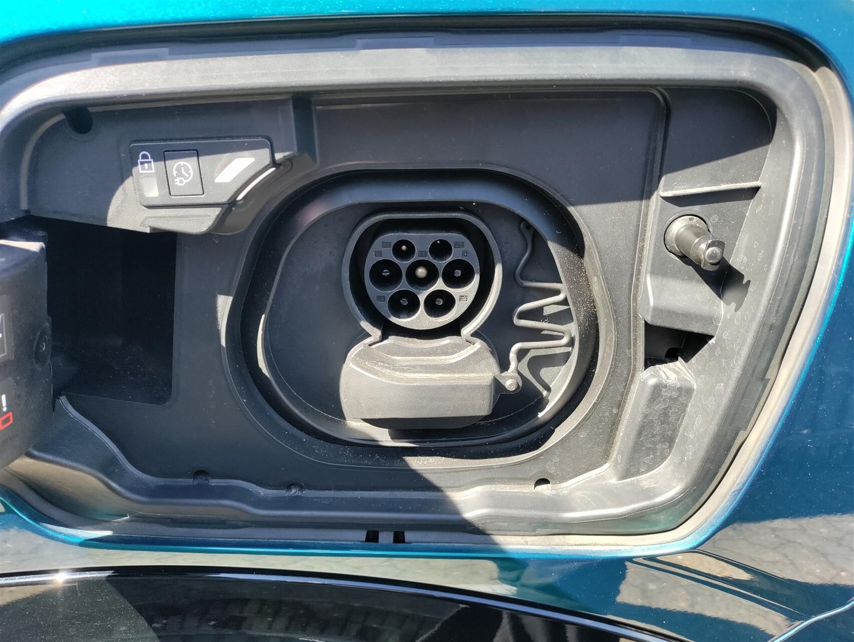 Billede af Peugeot e-3008 EL GT 210HK 5d Aut.