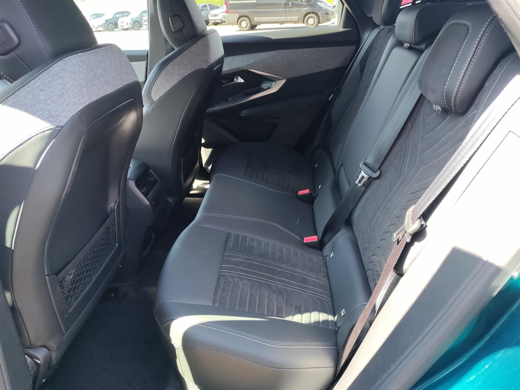 Billede af Peugeot e-3008 EL GT 210HK 5d Aut.