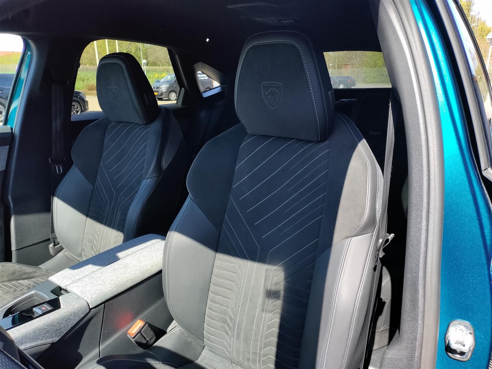 Billede af Peugeot e-3008 EL GT 210HK 5d Aut.