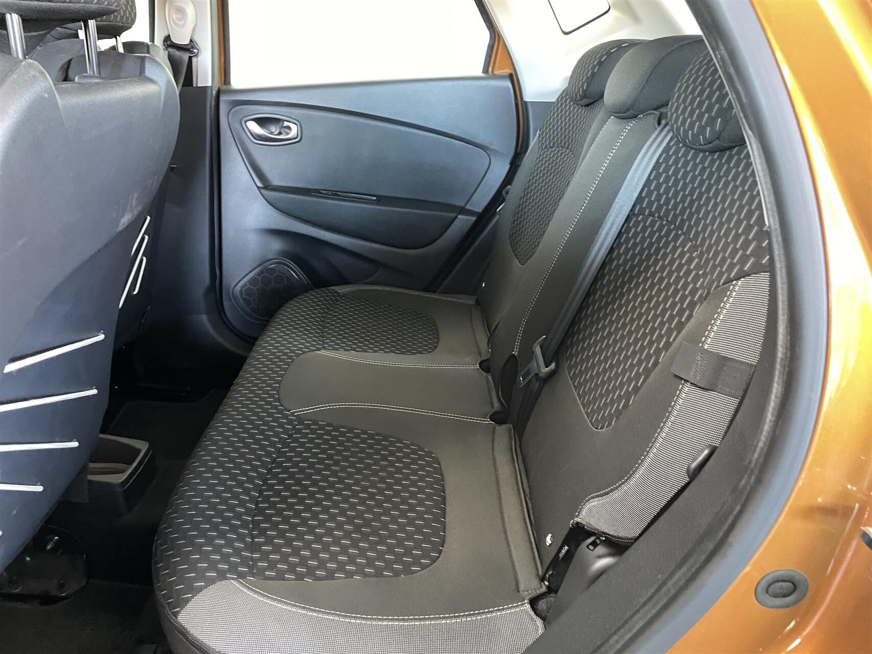 Billede af Renault Captur 1,5 Energy DCI Intens EDC 90HK 5d 6g Aut.