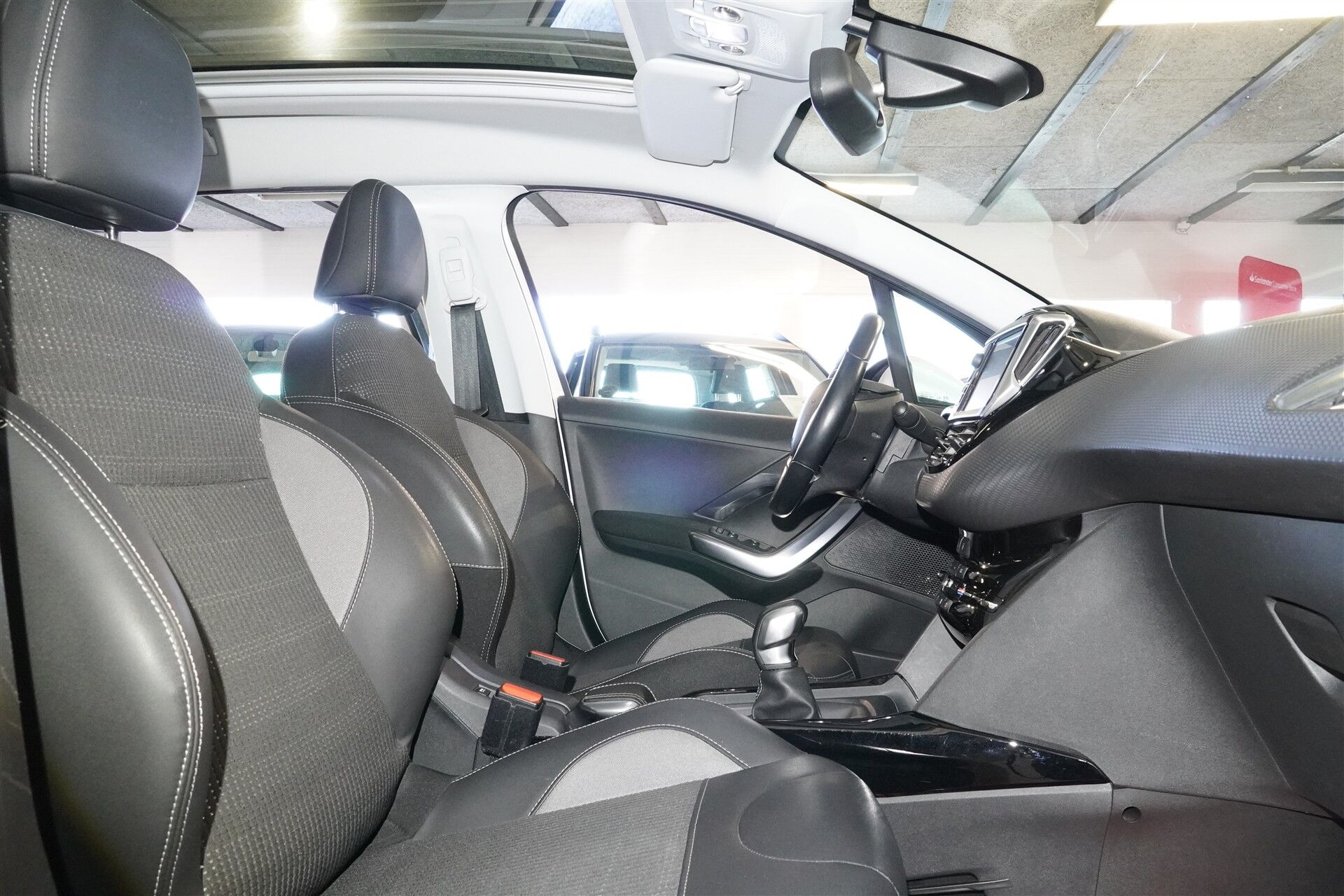 Billede af Peugeot 2008 1,2 e-THP Selection Sky 110HK 5d