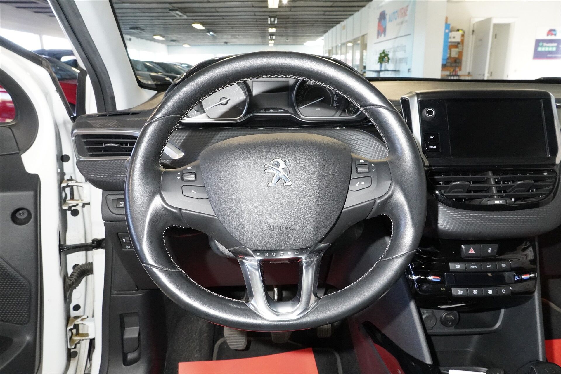 Billede af Peugeot 2008 1,2 e-THP Selection Sky 110HK 5d