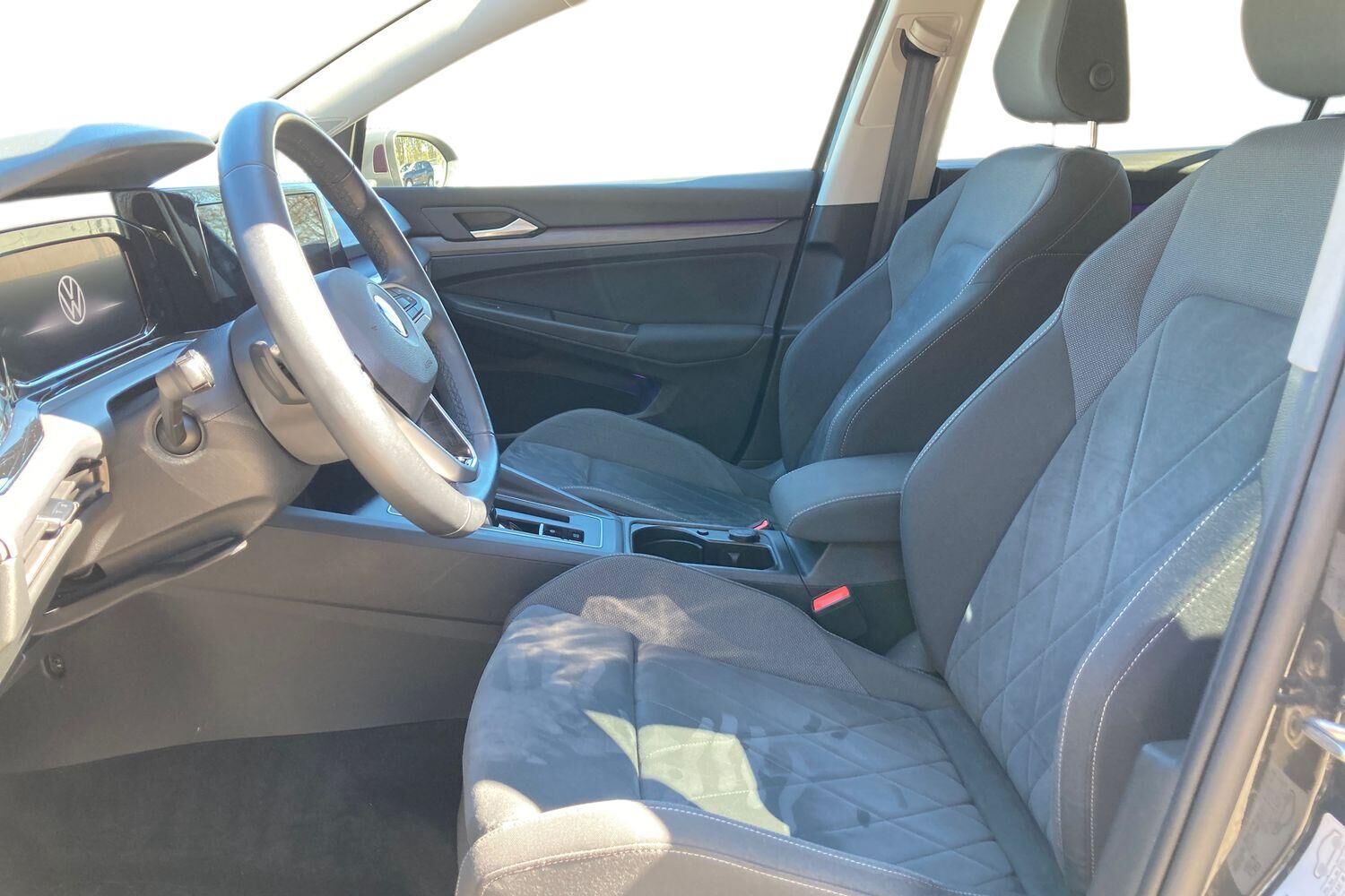 Billede af VW Golf Variant 1,5 eTSI  Mild hybrid Style DSG 150HK Stc 7g Aut.