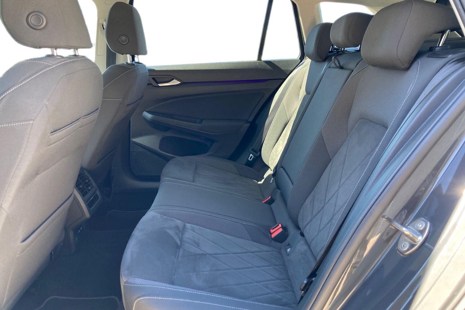 Billede af VW Golf Variant 1,5 eTSI  Mild hybrid Style DSG 150HK Stc 7g Aut.