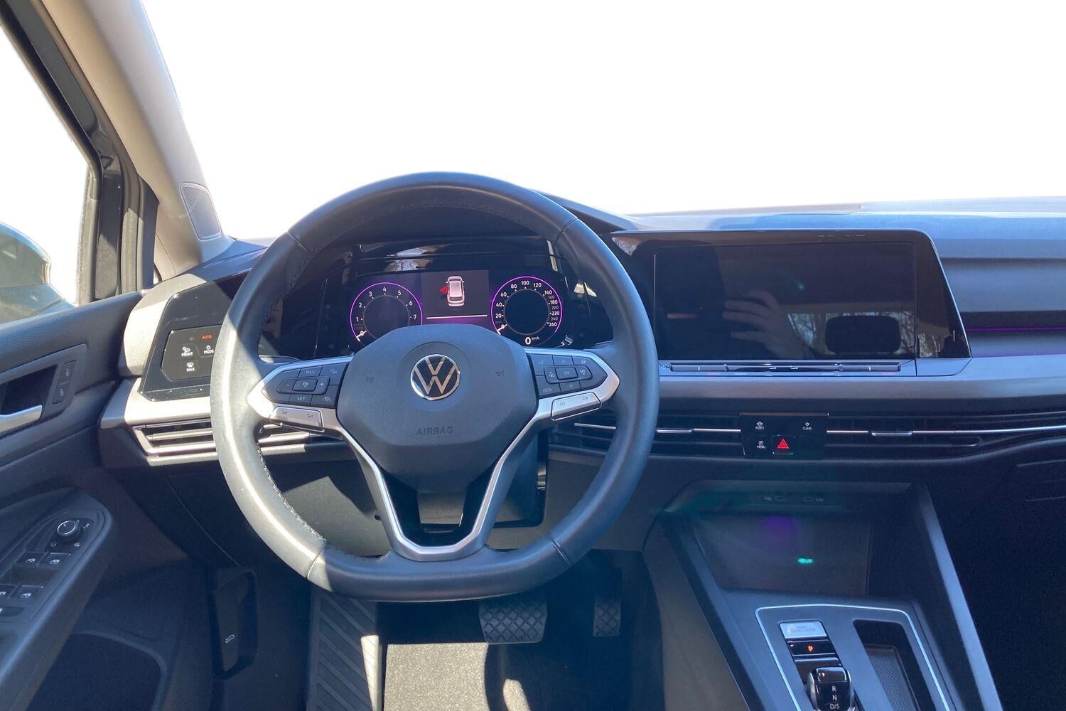 Billede af VW Golf Variant 1,5 eTSI  Mild hybrid Style DSG 150HK Stc 7g Aut.