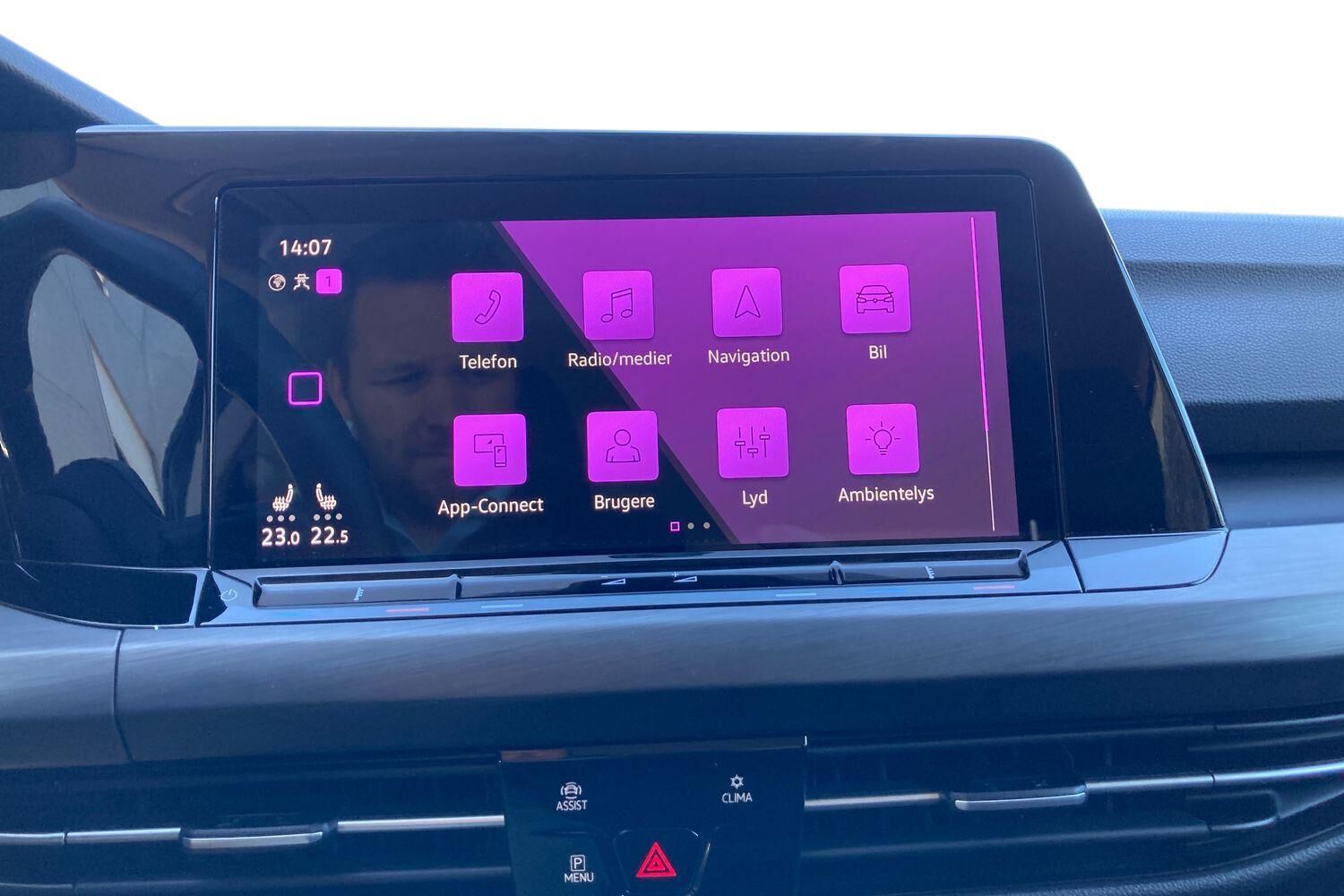 Billede af VW Golf Variant 1,5 eTSI  Mild hybrid Style DSG 150HK Stc 7g Aut.