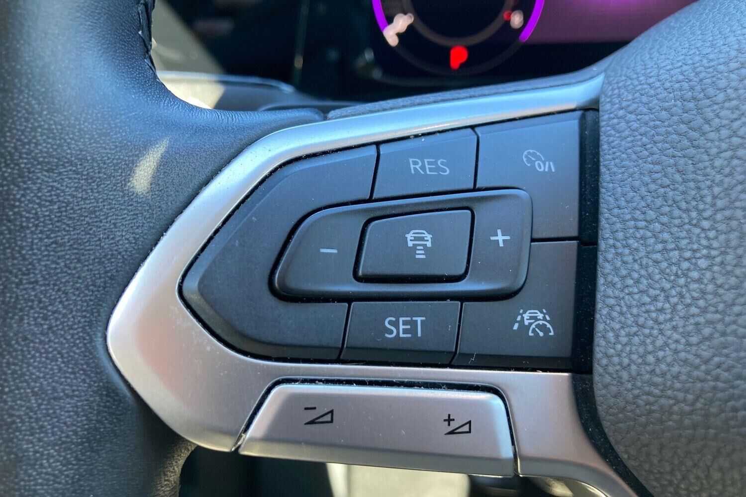 Billede af VW Golf Variant 1,5 eTSI  Mild hybrid Style DSG 150HK Stc 7g Aut.